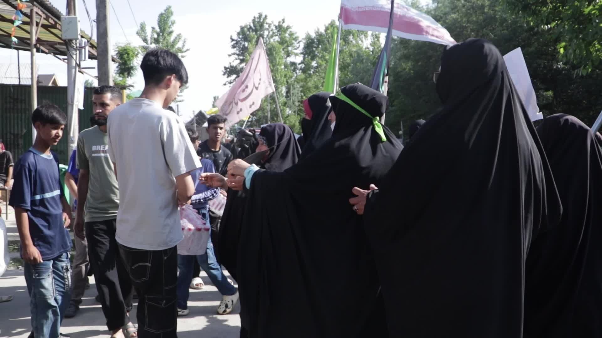 Kashmiri Shia Muslims Rally After Iranian Officials Killed in Helicopter Crash