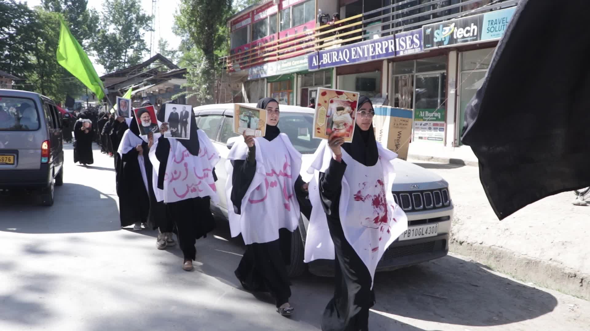 Kashmiri Shia Muslims Rally After Iranian Officials Killed in Helicopter Crash
