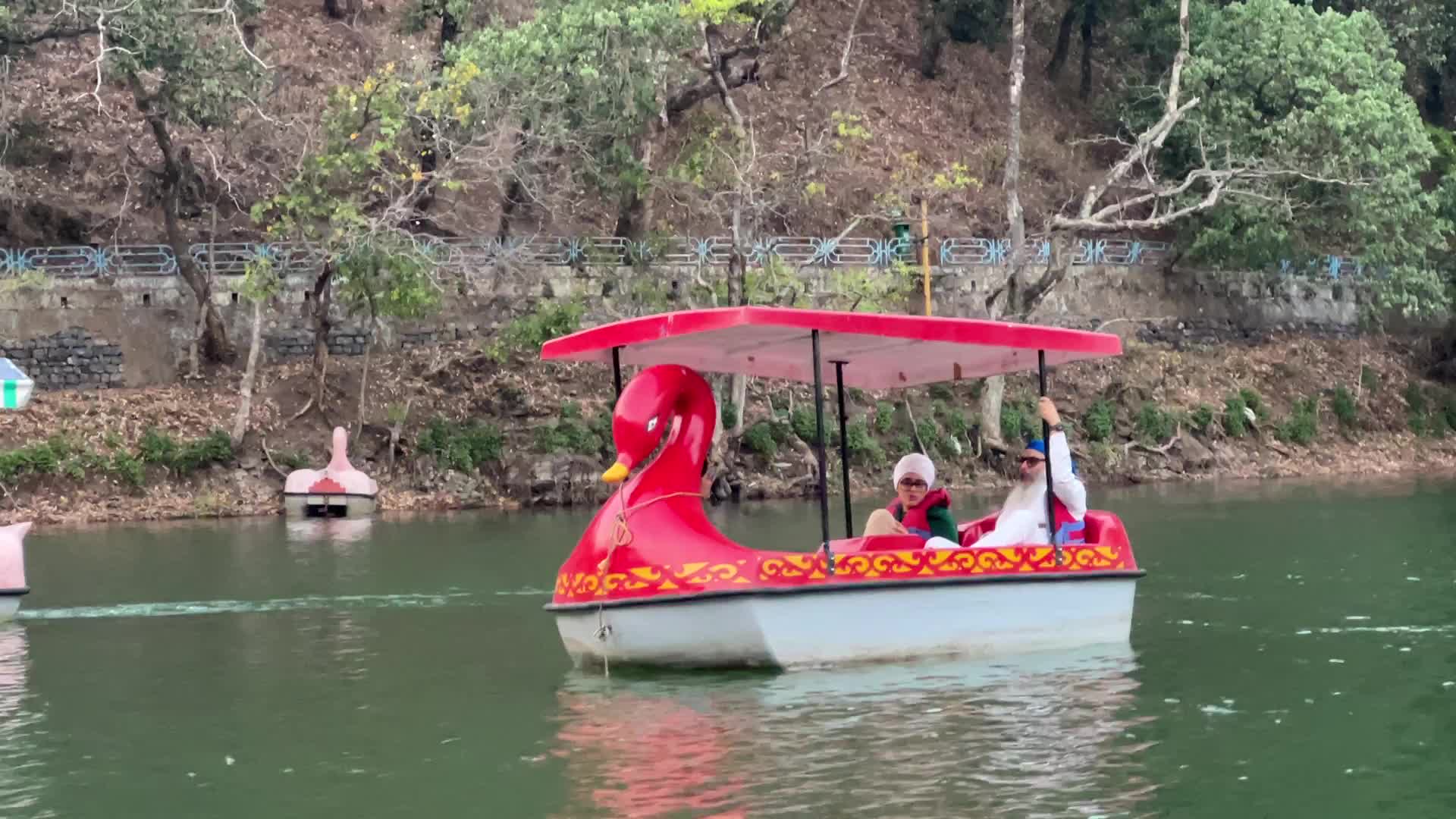 Daily life along Sattal Lake