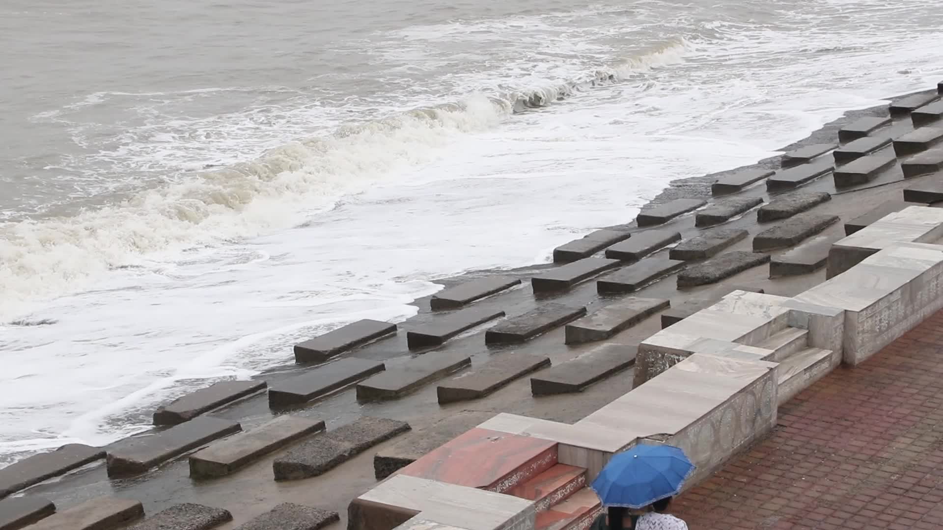 Cyclone Remal Hits Kolkata, India