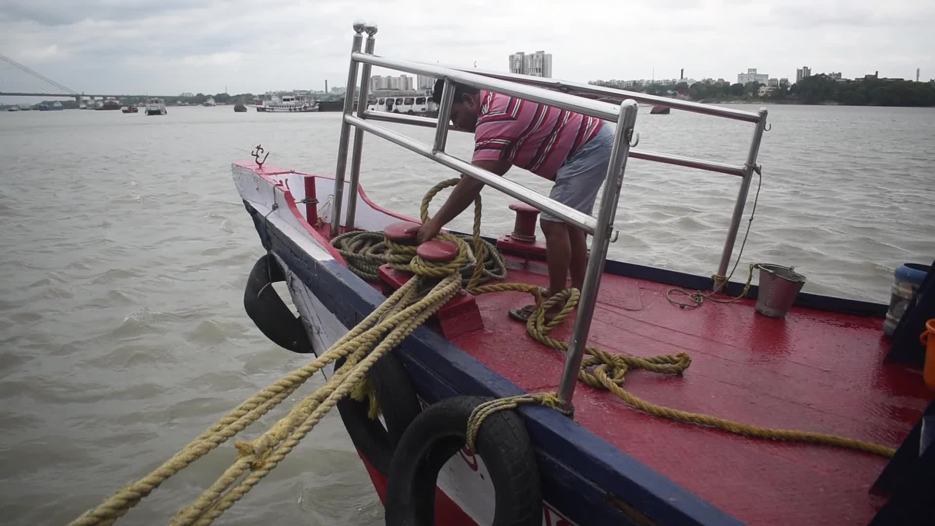 Cyclone Remal effects in Kolkata, India