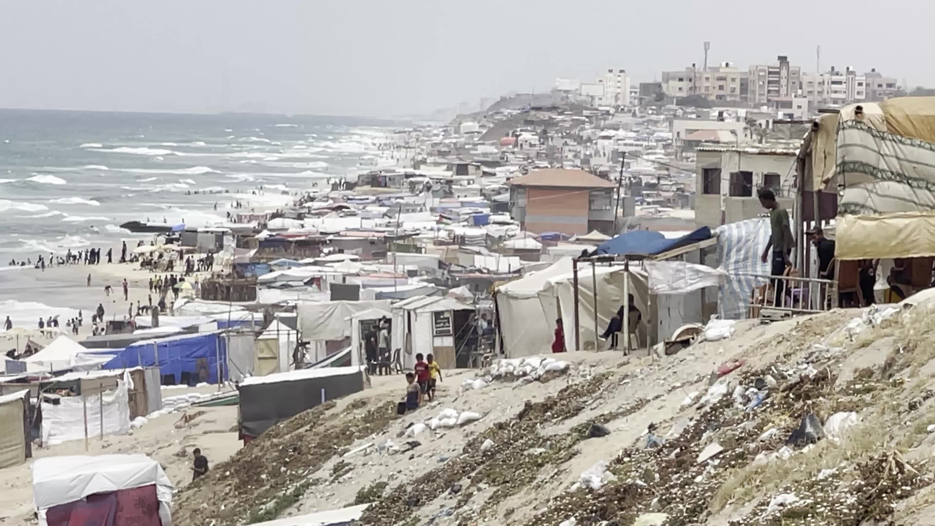 Tents Housing Internally Displaced Palestinians Crowd the Beach in Deir el-Balah, Gaza Strip