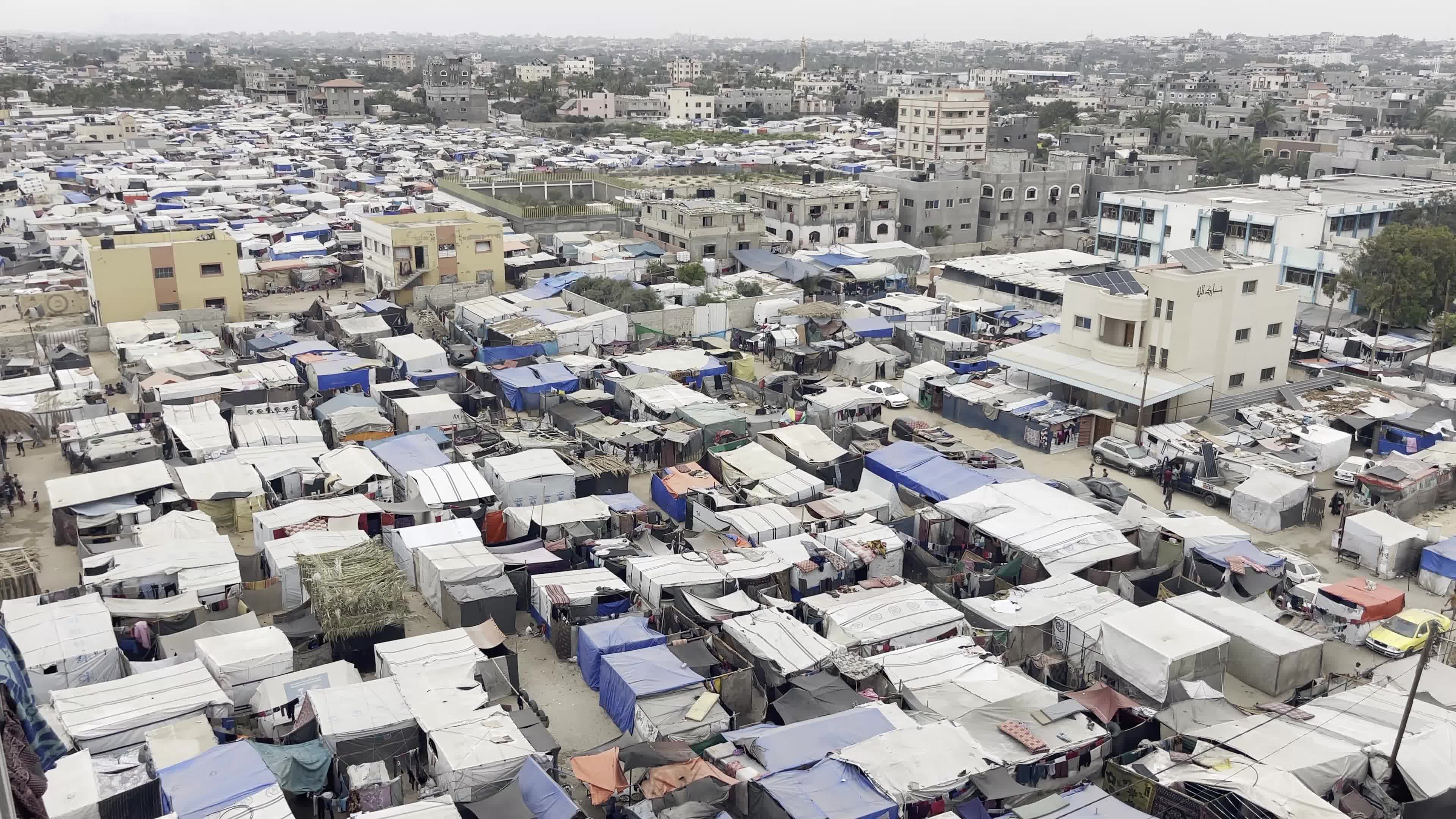 Tents Housing Internally Displaced Palestinians Crowd the Beach in Deir el-Balah, Gaza Strip