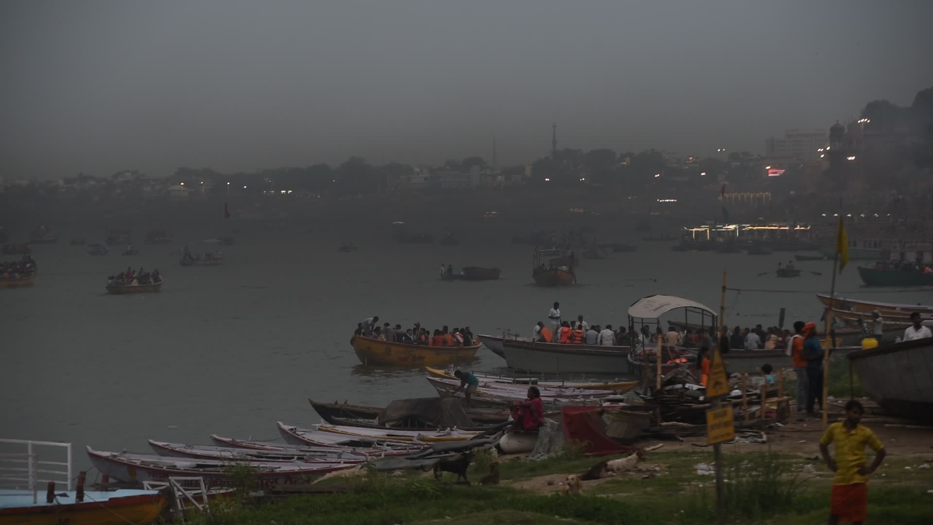 Pollution In Varanasi 