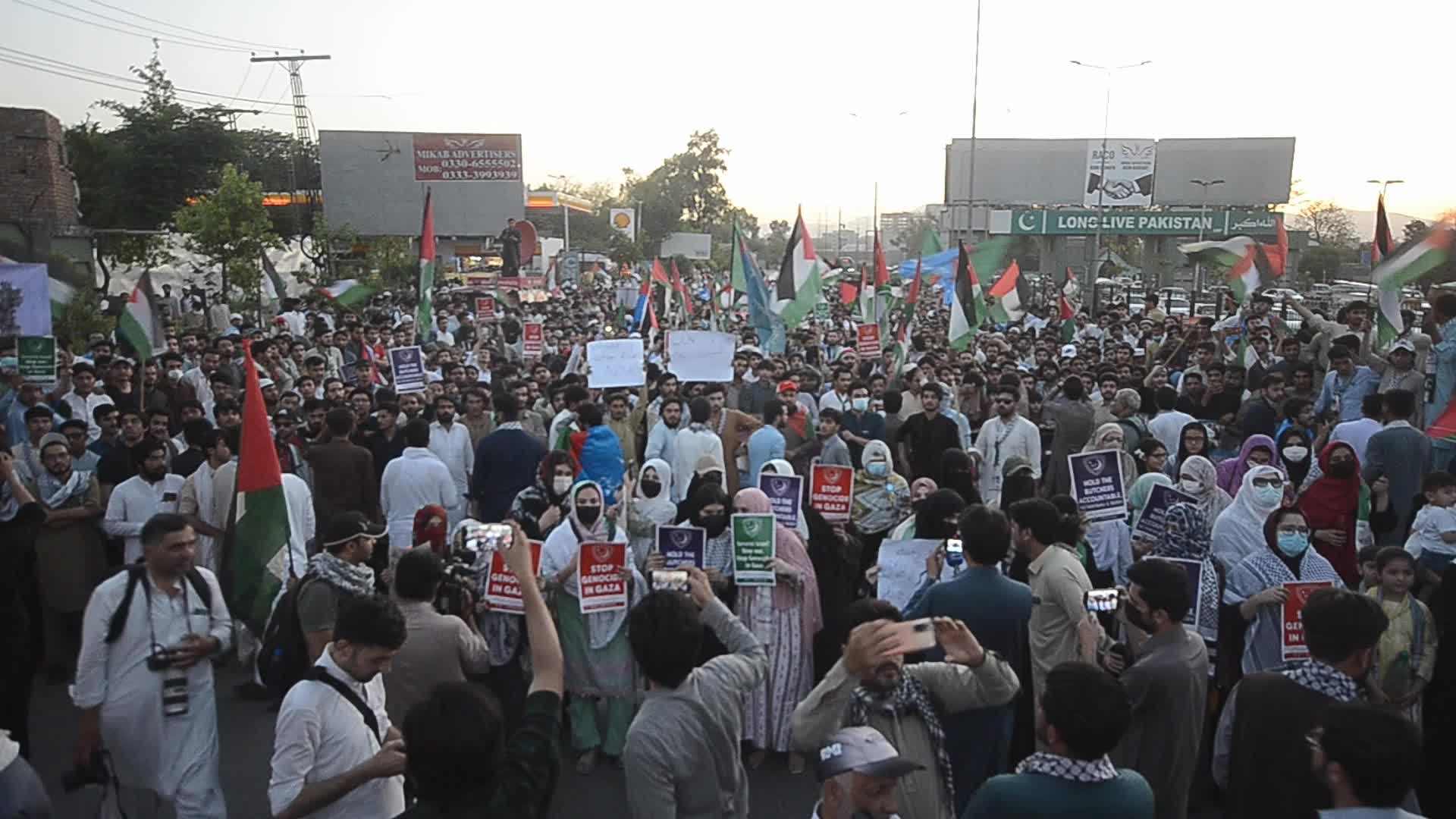Pakistan's Jamaat-e-Islami party student wing rally in solidarity with the Palestinian people, in Peshawar 