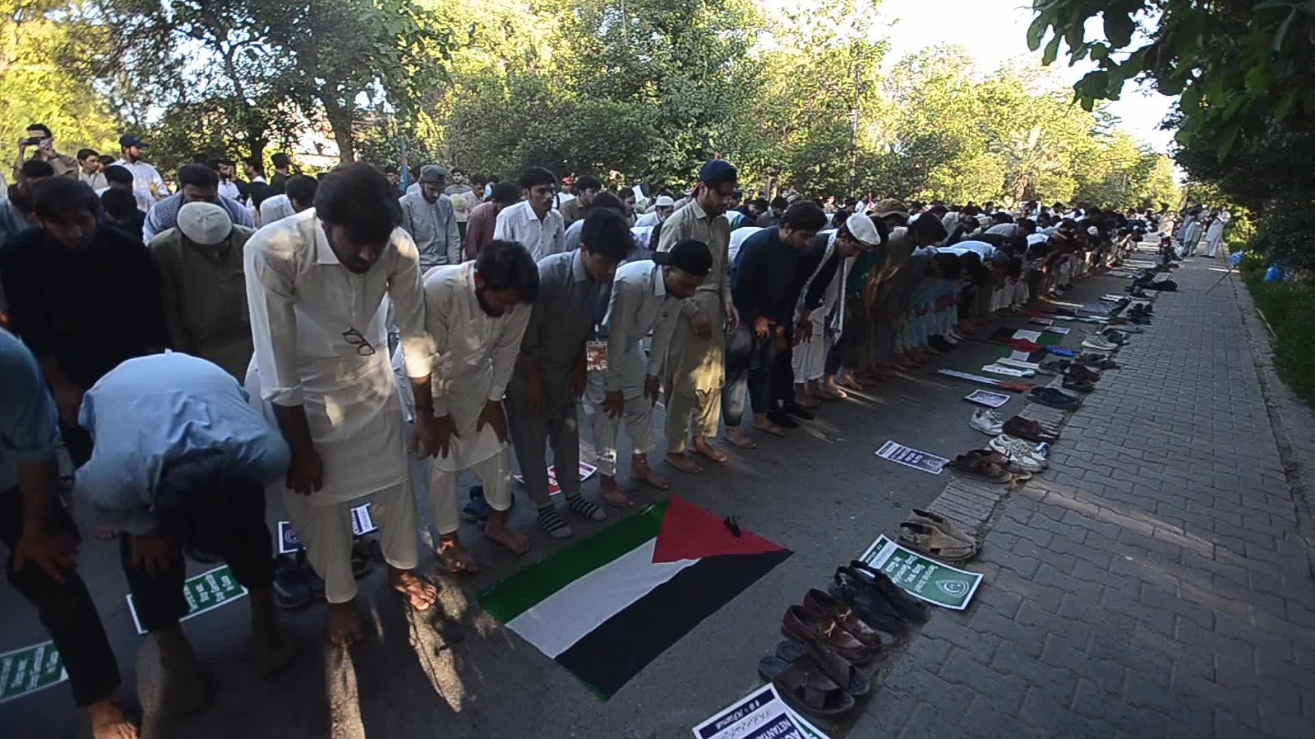 Pakistan's Jamaat-e-Islami party student wing rally in solidarity with the Palestinian people, in Peshawar 