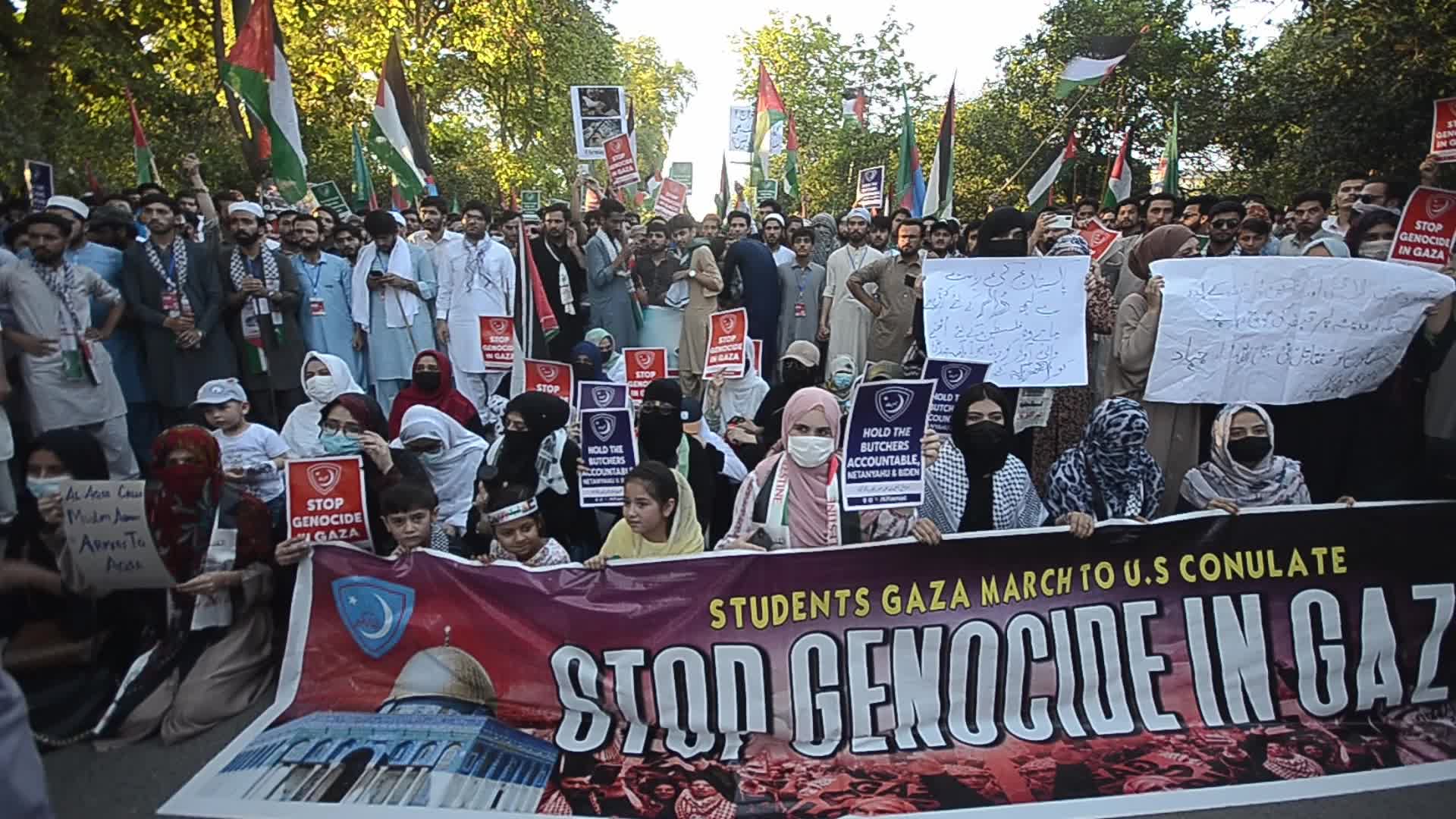 Pakistan's Jamaat-e-Islami party student wing rally in solidarity with the Palestinian people, in Peshawar 