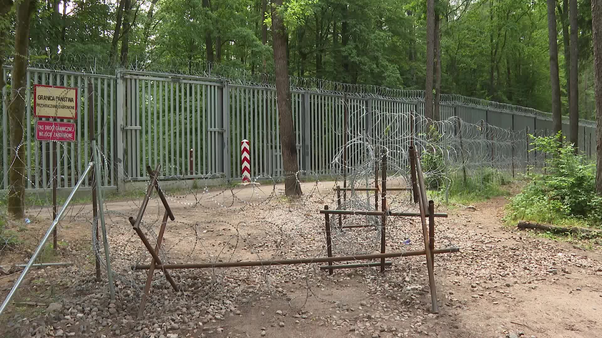 Poland reintroduces exclusion zone on Belarus border