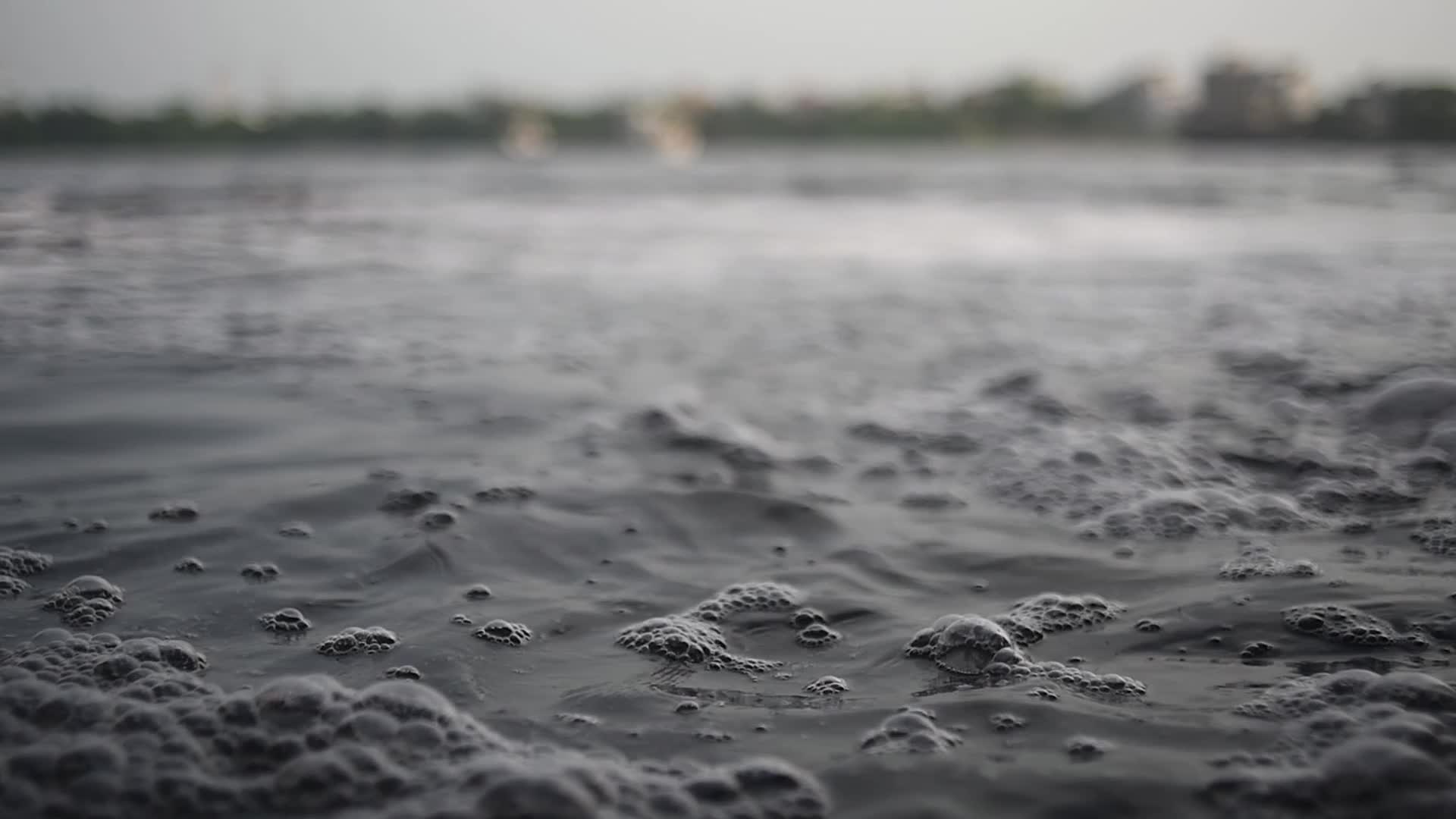River pollution in Dhaka 