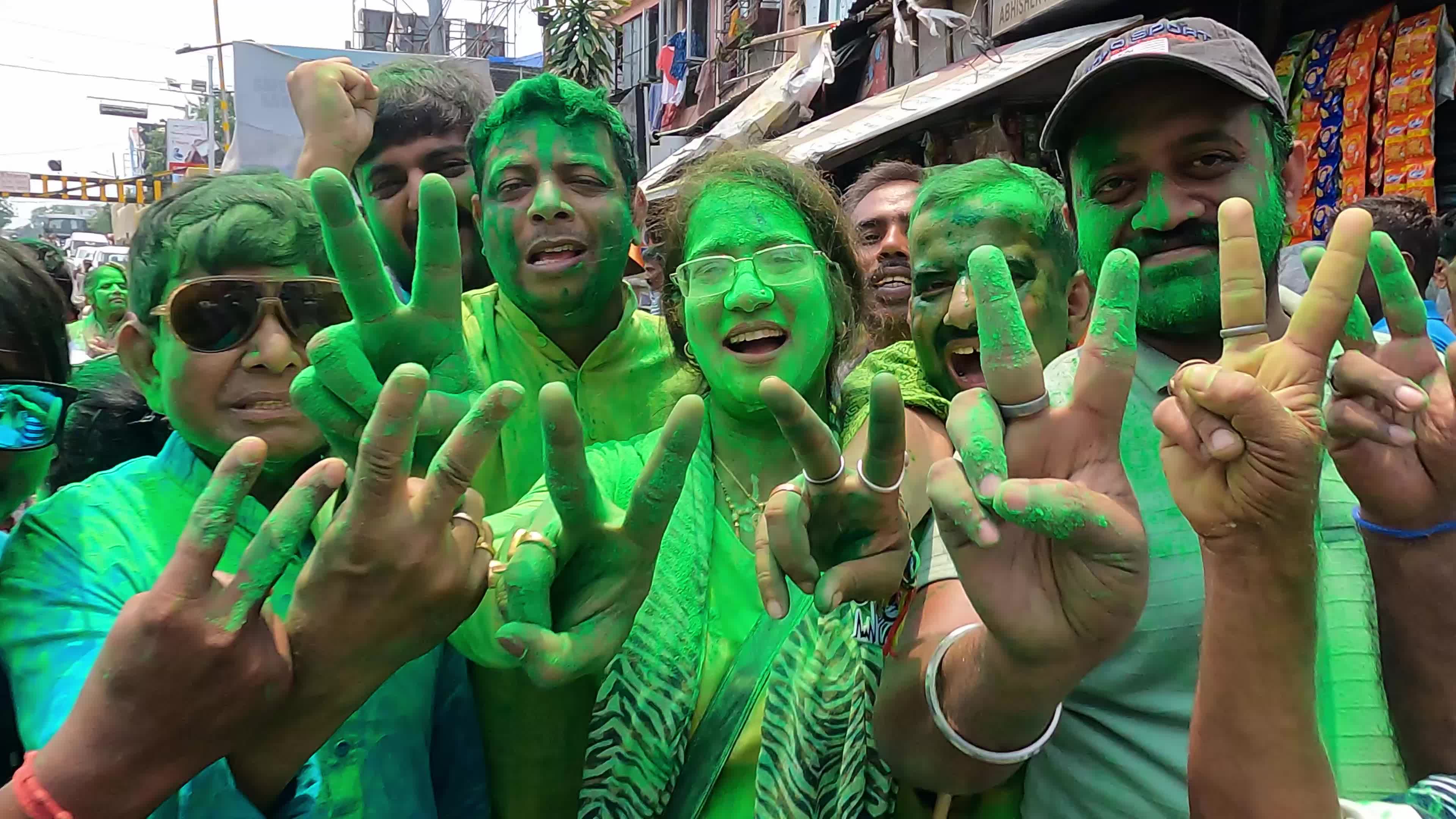 TMC Supporters Celebrate Majority Win In Lok Sabha Seats In West Bengal 