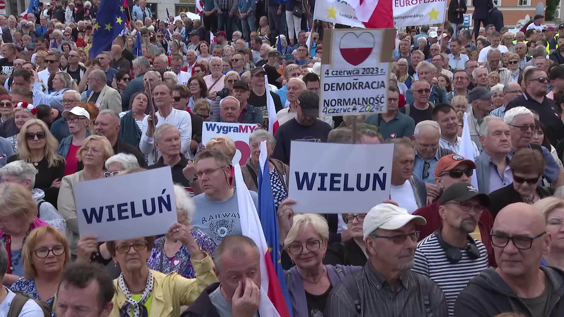 Thousands gathered in Warsaw for a rally ahead of  European elections