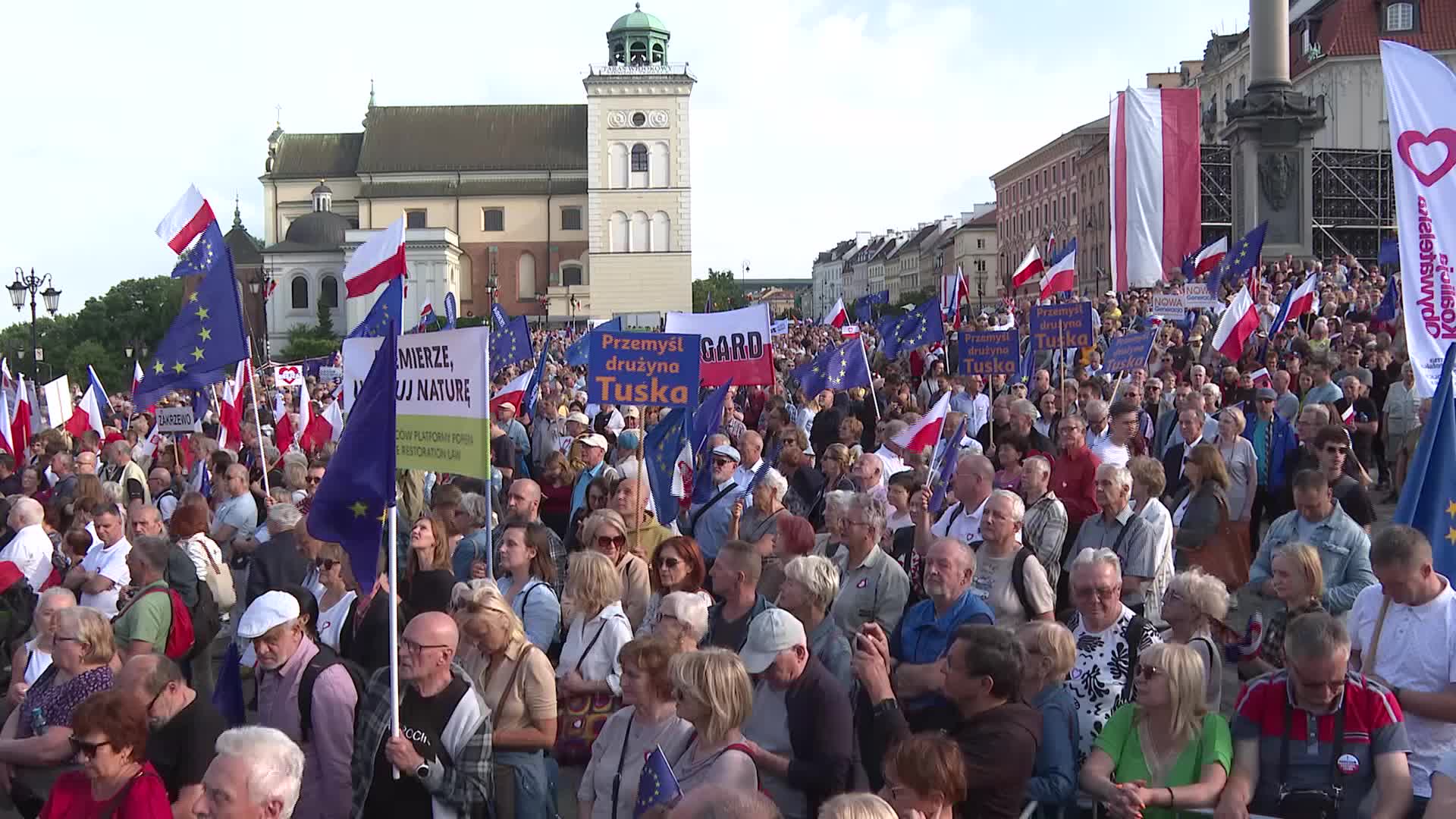 Thousands gathered in Warsaw for a rally ahead of  European elections