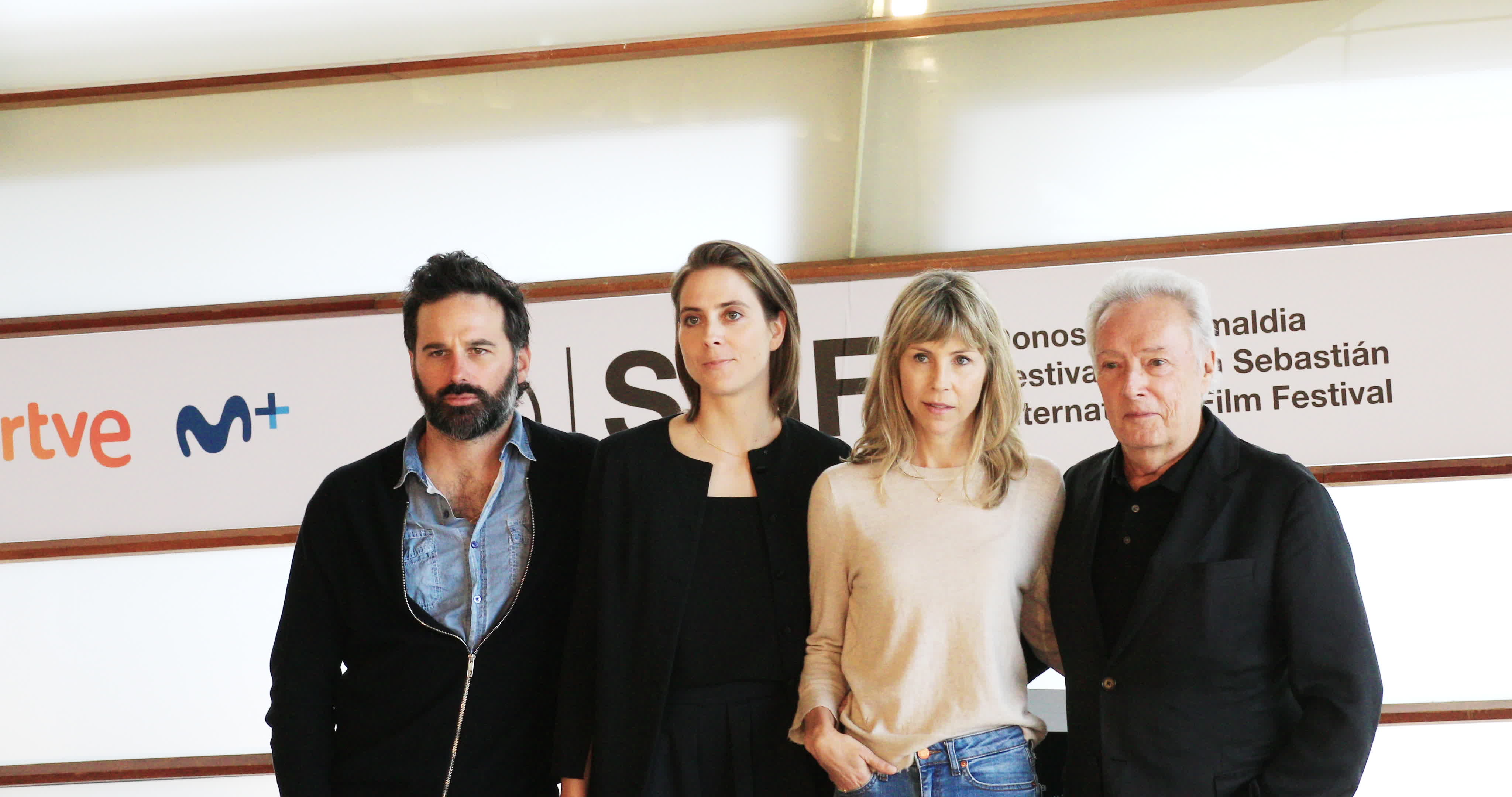 'Il Pleuvait Des Oiseaux (And The Birds Rained Down)' Photocall - 67th San Sebastian Film Festival