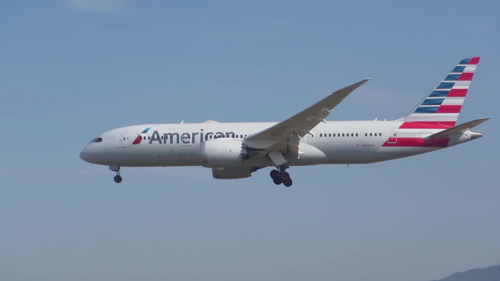 American Airlines Boeing 787 landing in Barcelona