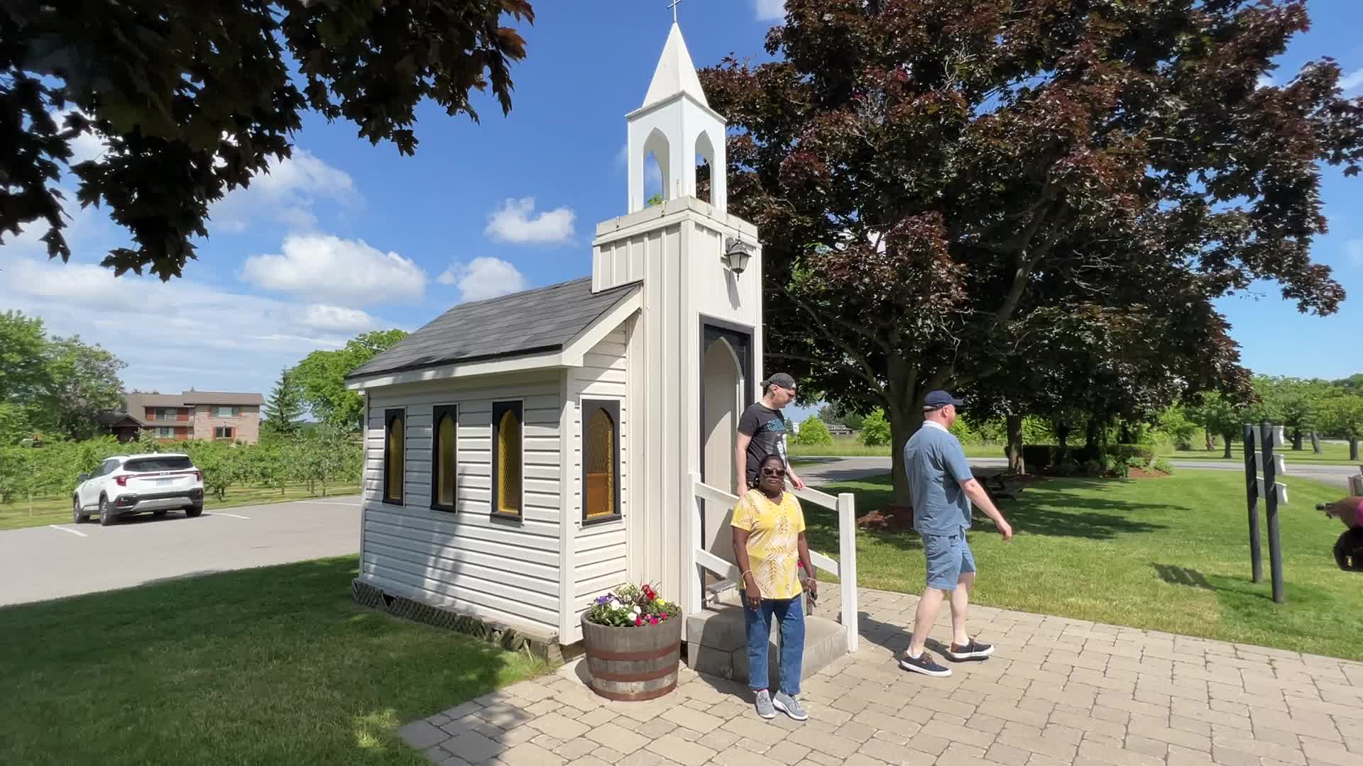 Smallest chapel in the World