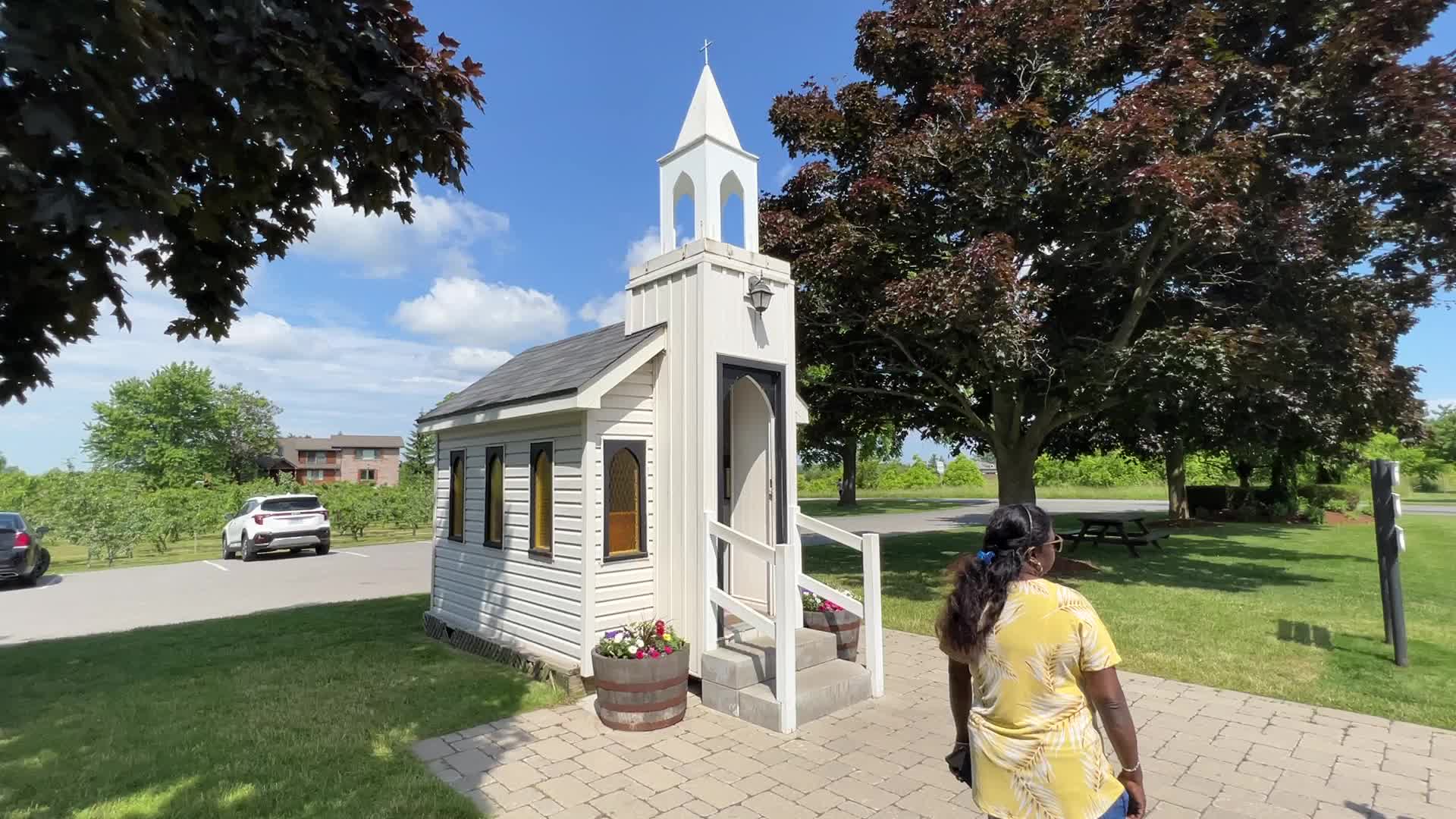 Smallest chapel in the World