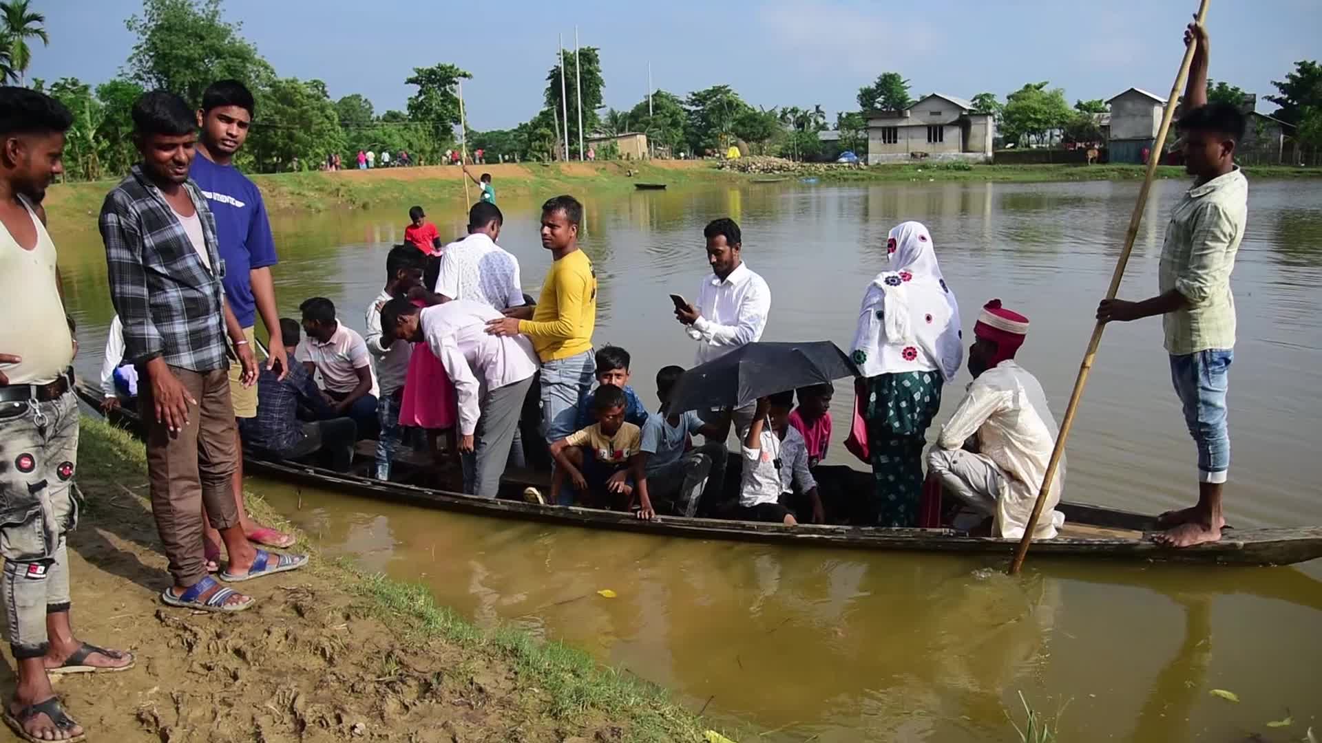 India :Over 1.61 lakhs affected in assam flood
