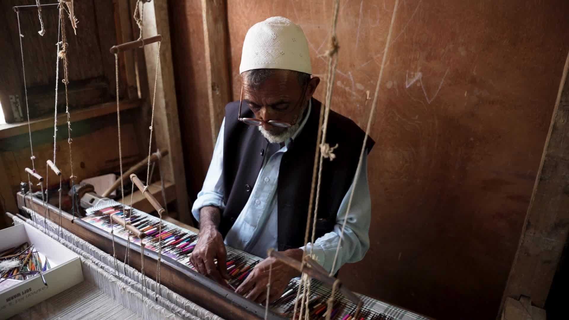 Kani Shawl weaving in Kashmir, India