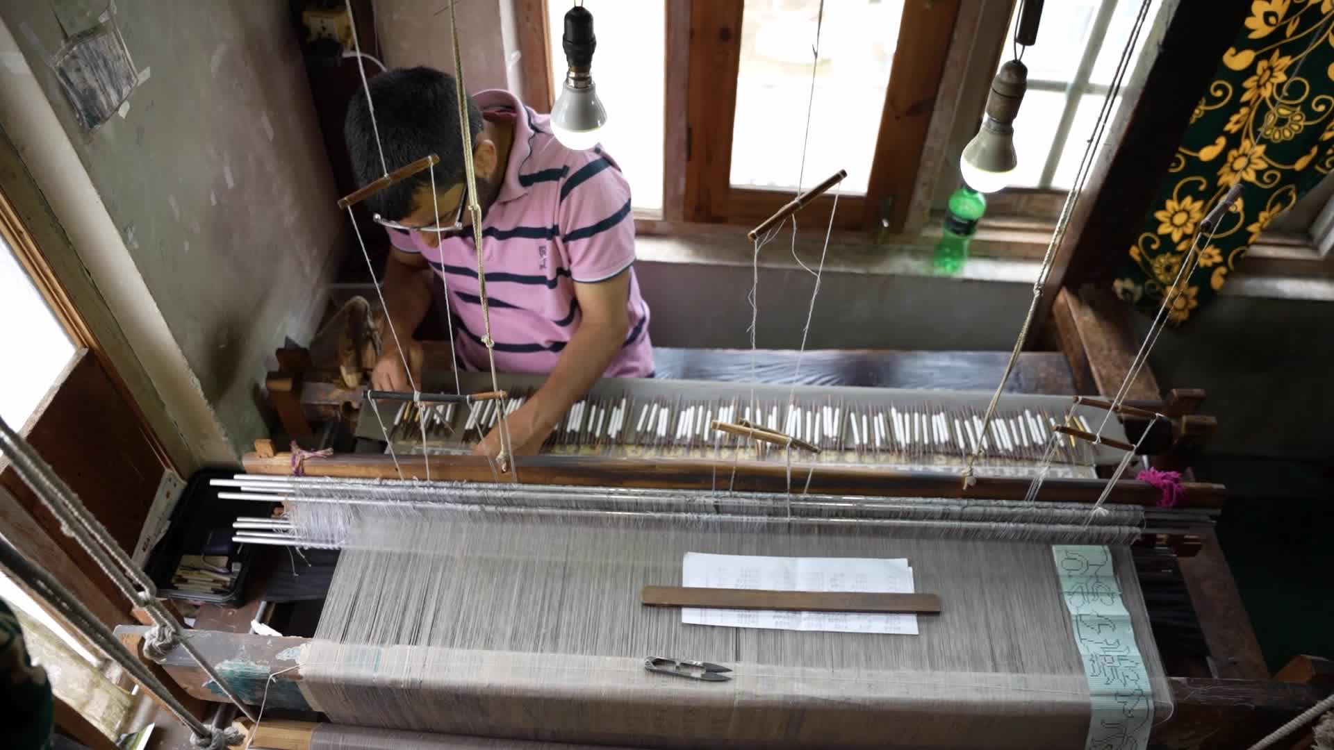 Kani Shawl weaving in Kashmir, India