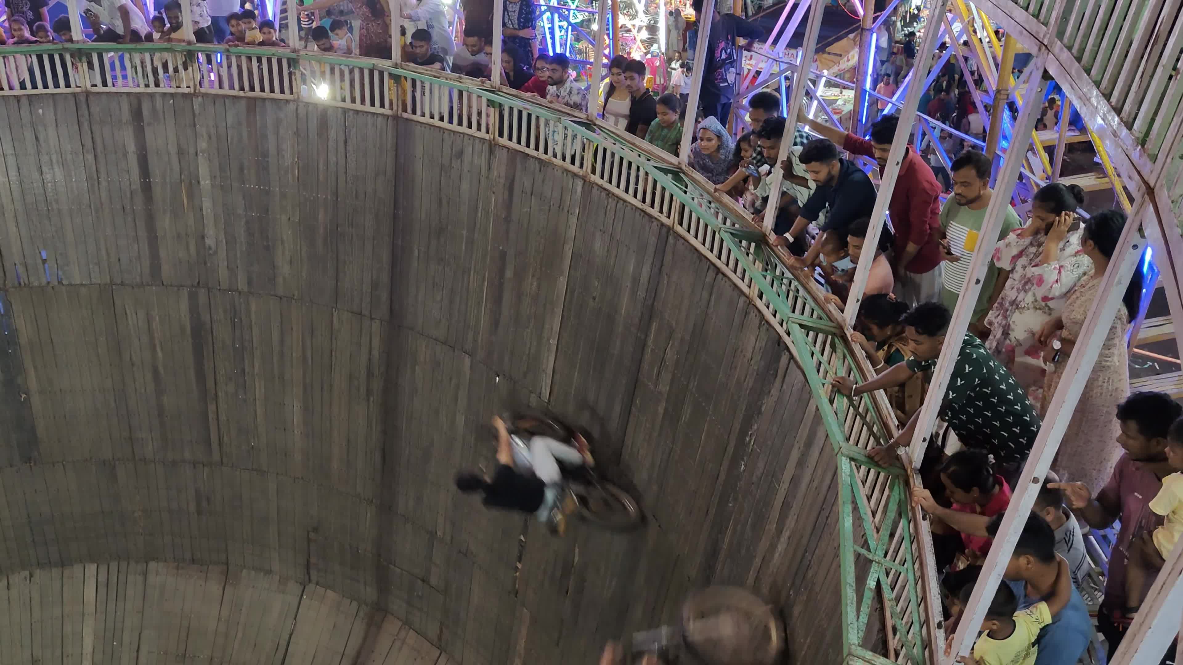 Well of Death stunt in India 