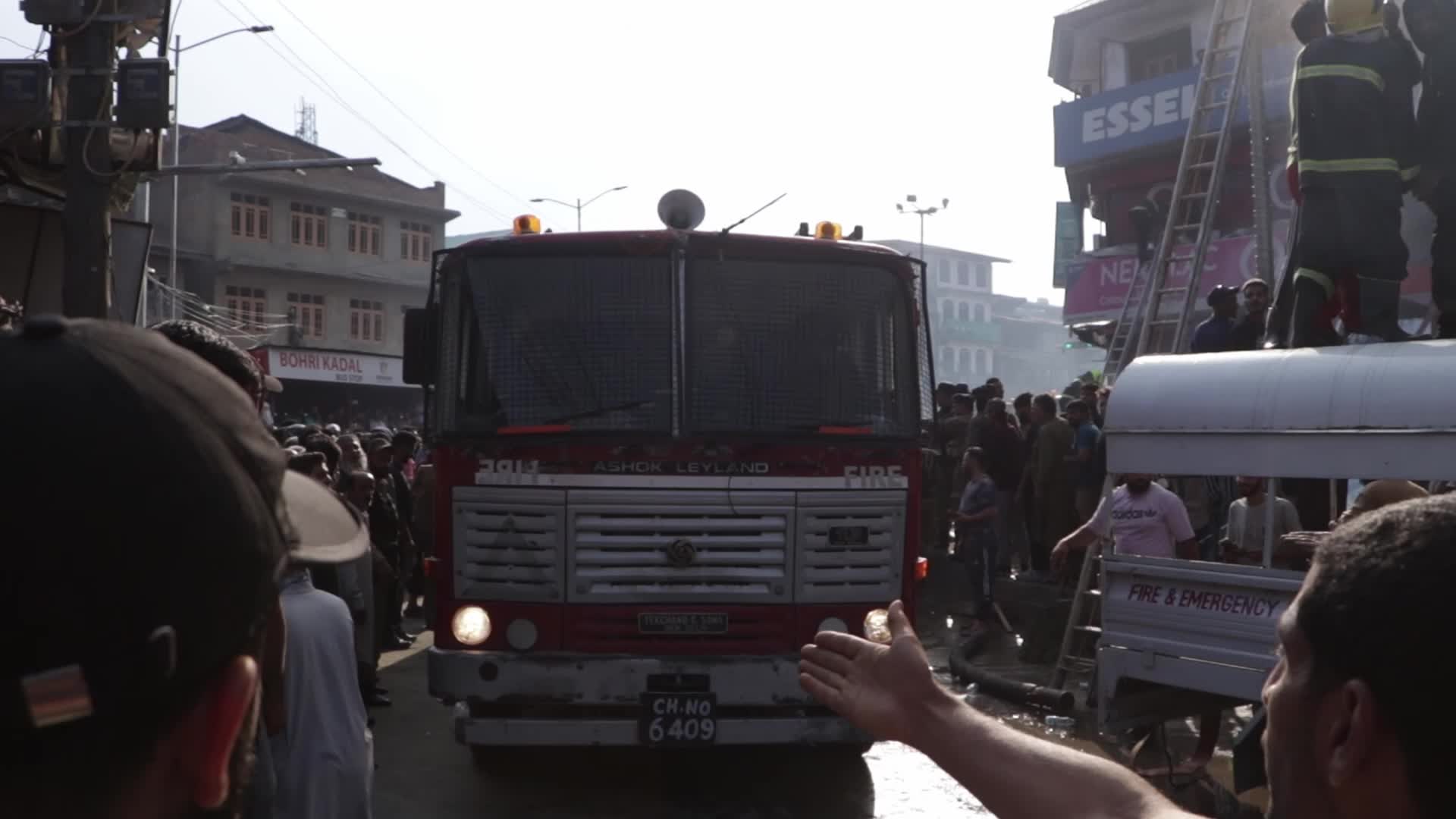Blaze Engulfs Downtown in Kashmir, India