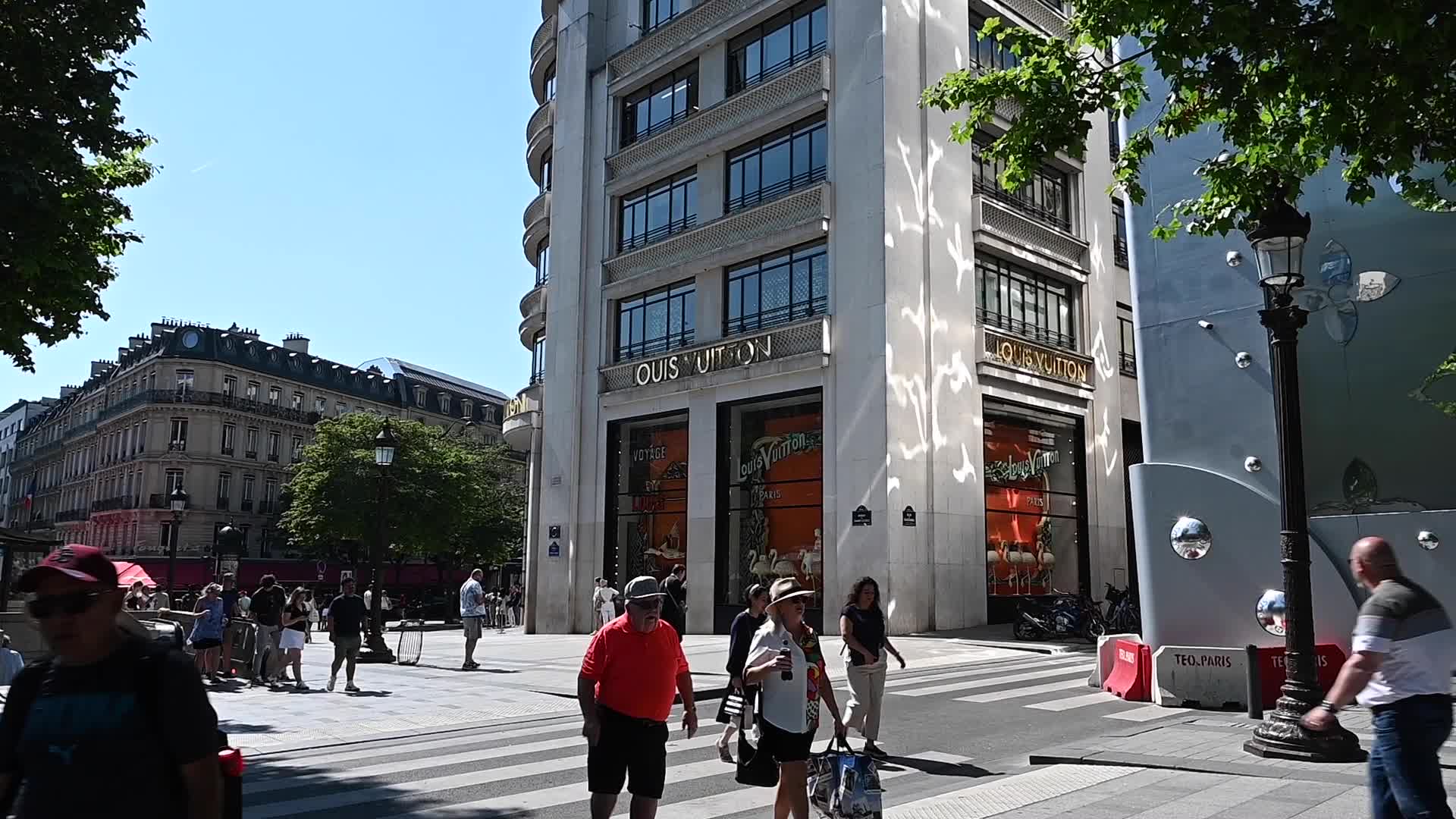 Louis Vuitton store in Paris 1
