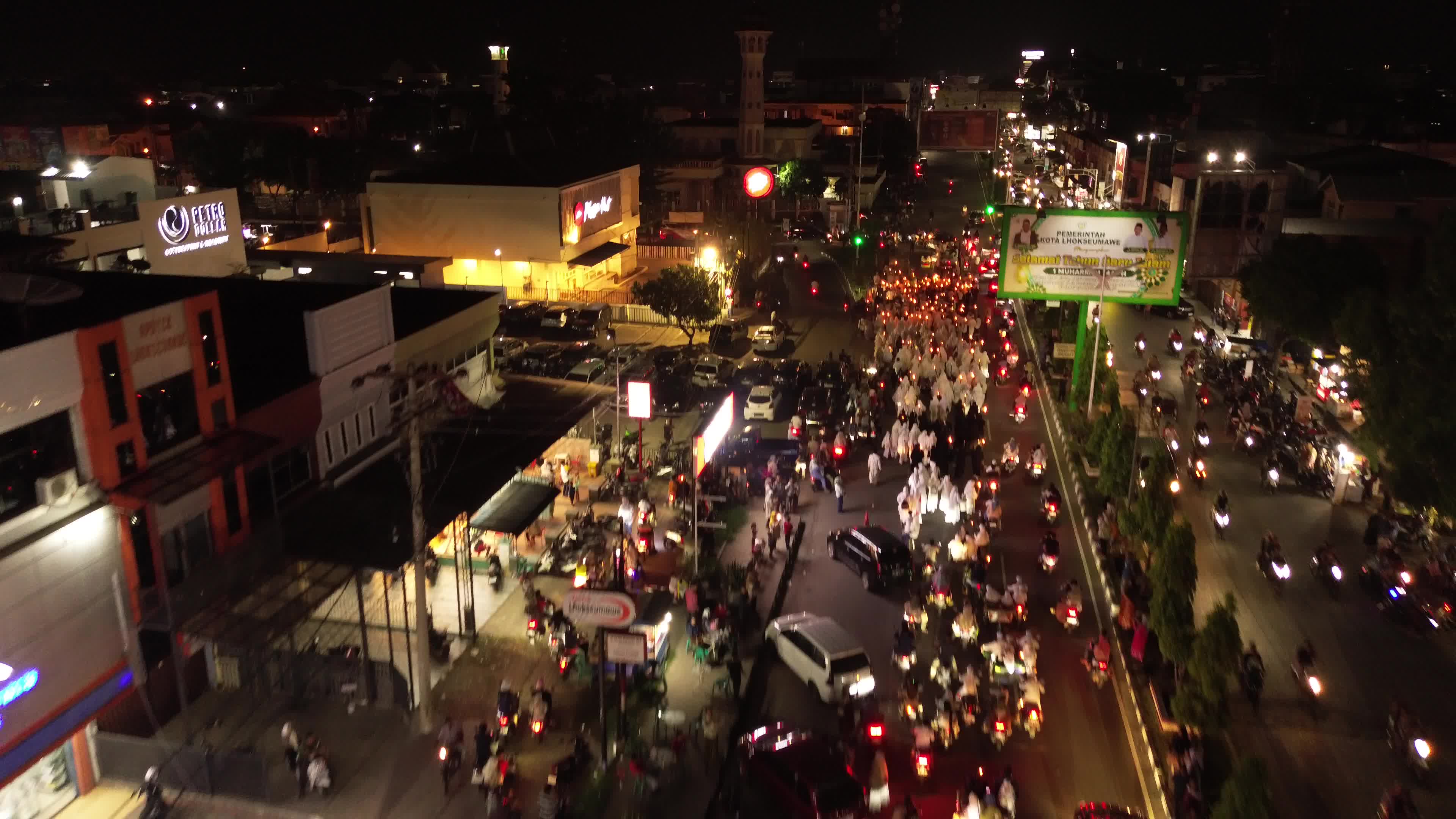 Torch Parade welcomes the Islamic New Year in Aceh