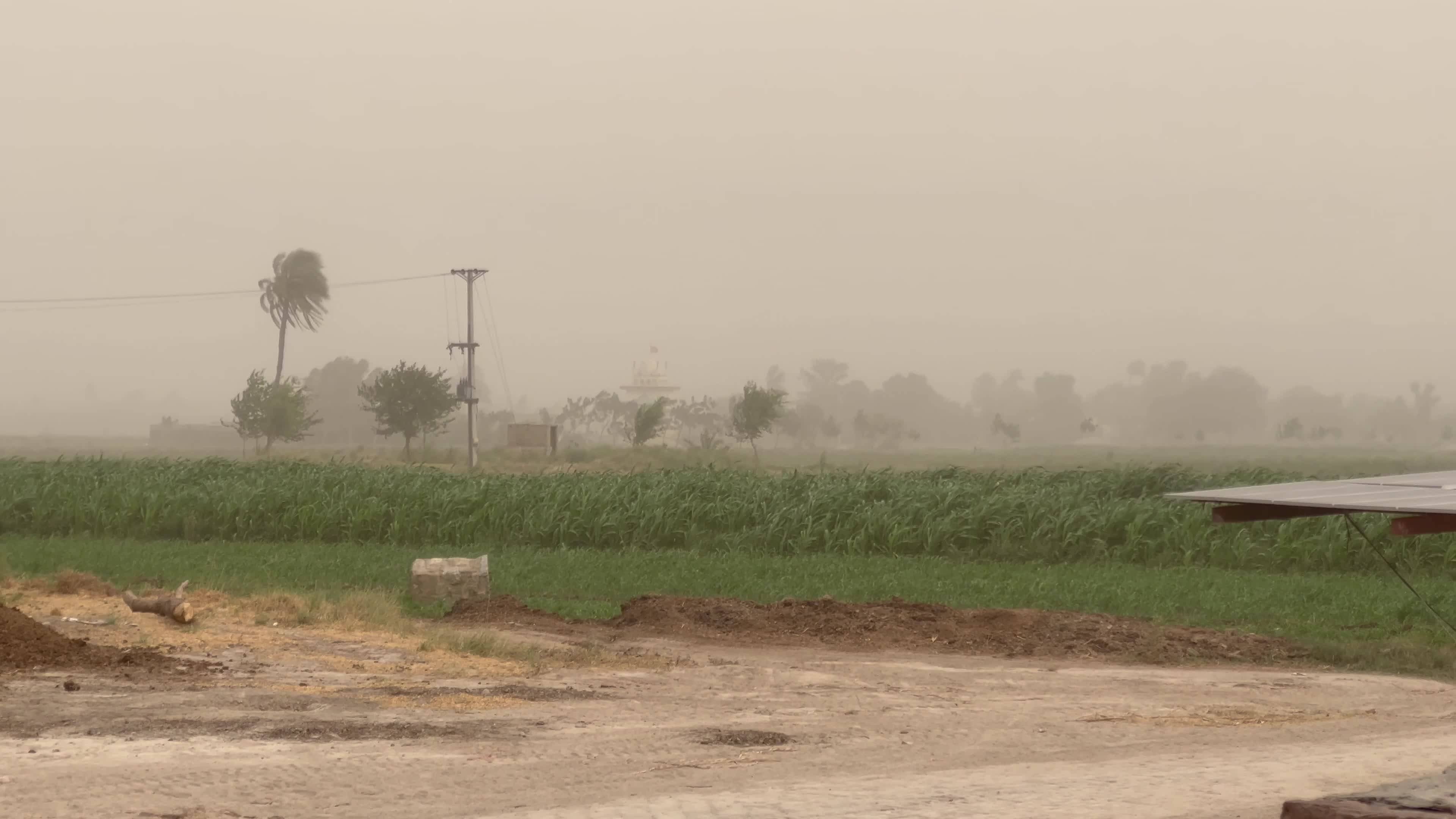  Heavy Dusty storm in Peshawar