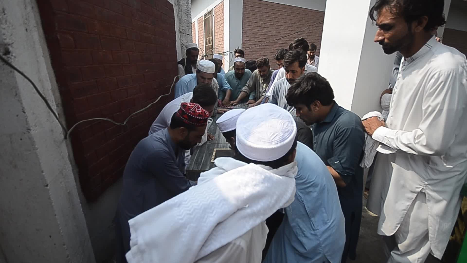 People killed in an explosion on a roadside in Mardan 