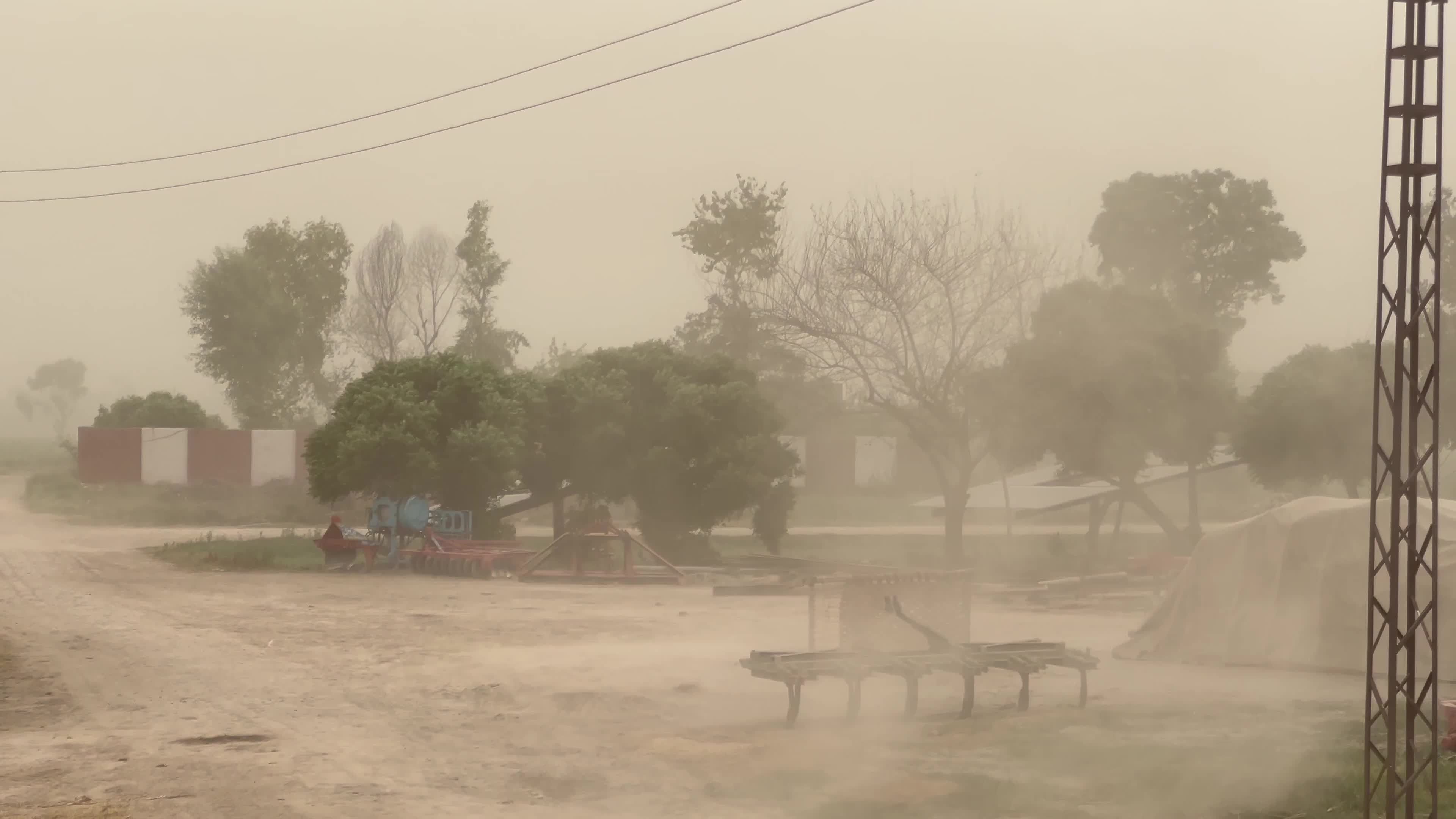  Heavy Dusty storm in Peshawar