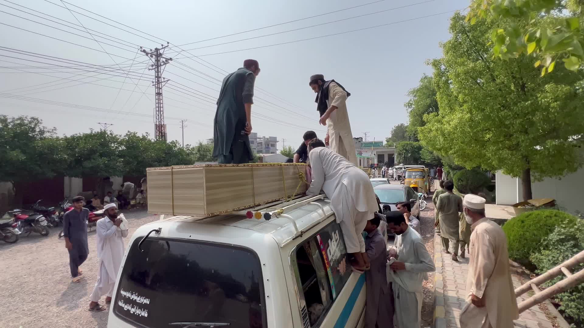 People killed in an explosion on a roadside in Mardan 