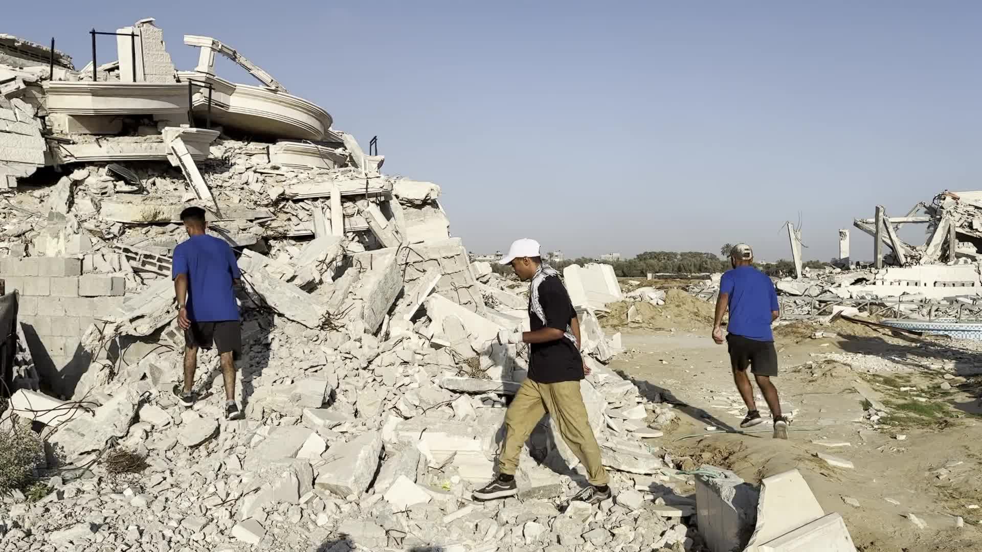 Parkour in Gaza Among Ruins of Bombed Building Amid Hamas-Israel Conflict