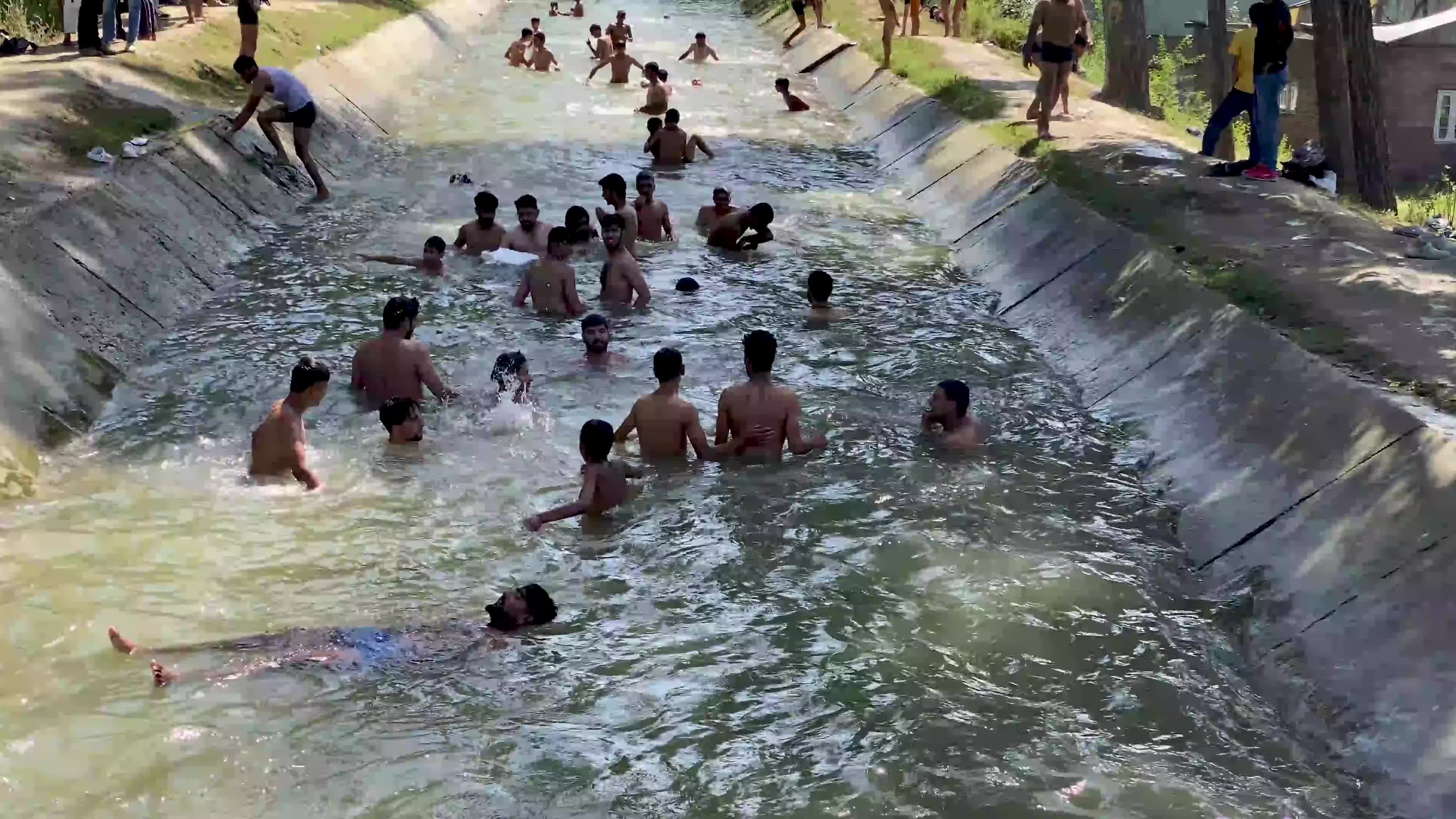 Climate change is causing record heat in Kashmir, India