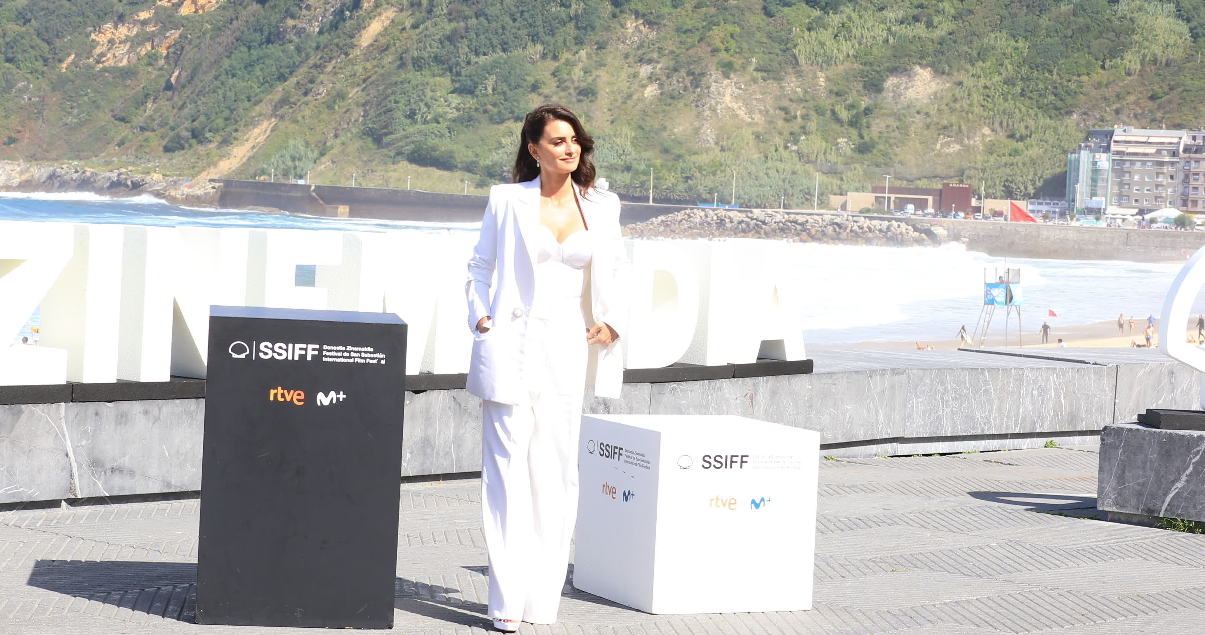 'Wasp Network (La Red Avispa)' Photocall - 67th San Sebastian Film Festival