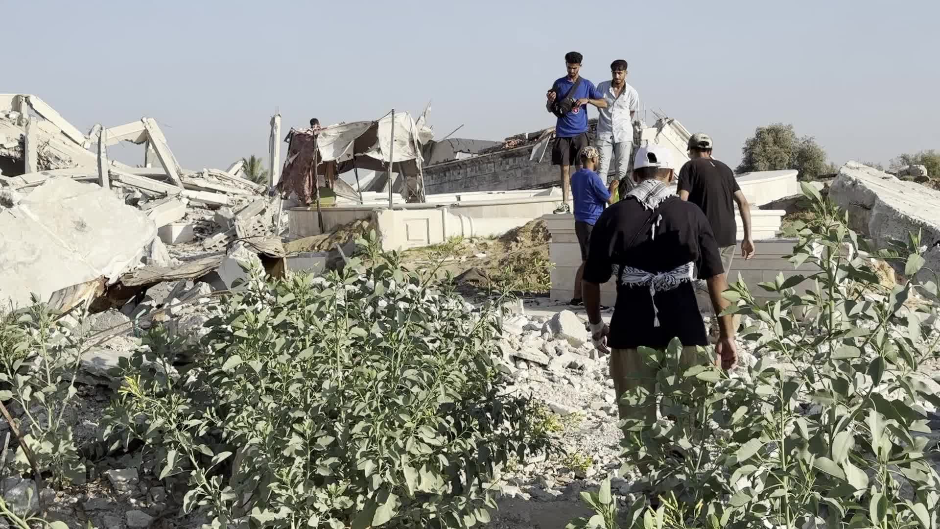 Parkour in Gaza Among Ruins of Bombed Building Amid Hamas-Israel Conflict