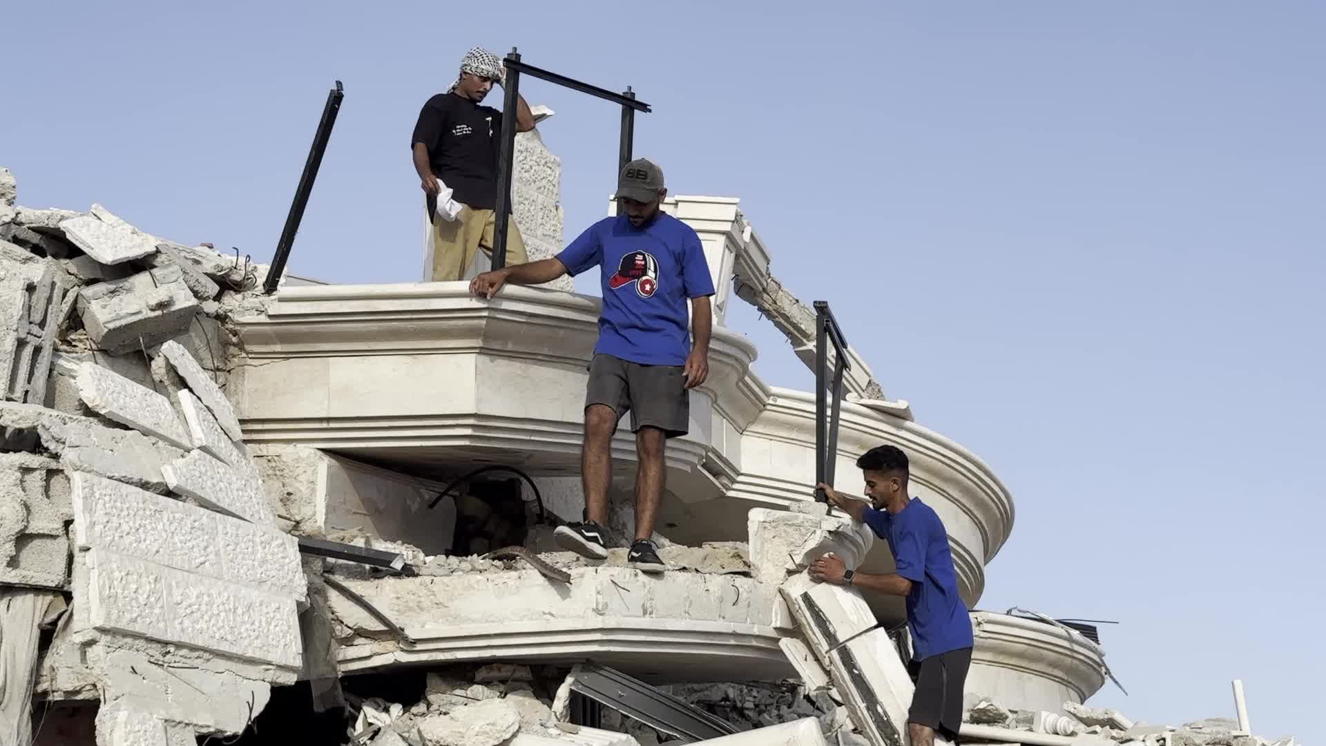 Parkour in Gaza Among Ruins of Bombed Building Amid Hamas-Israel Conflict