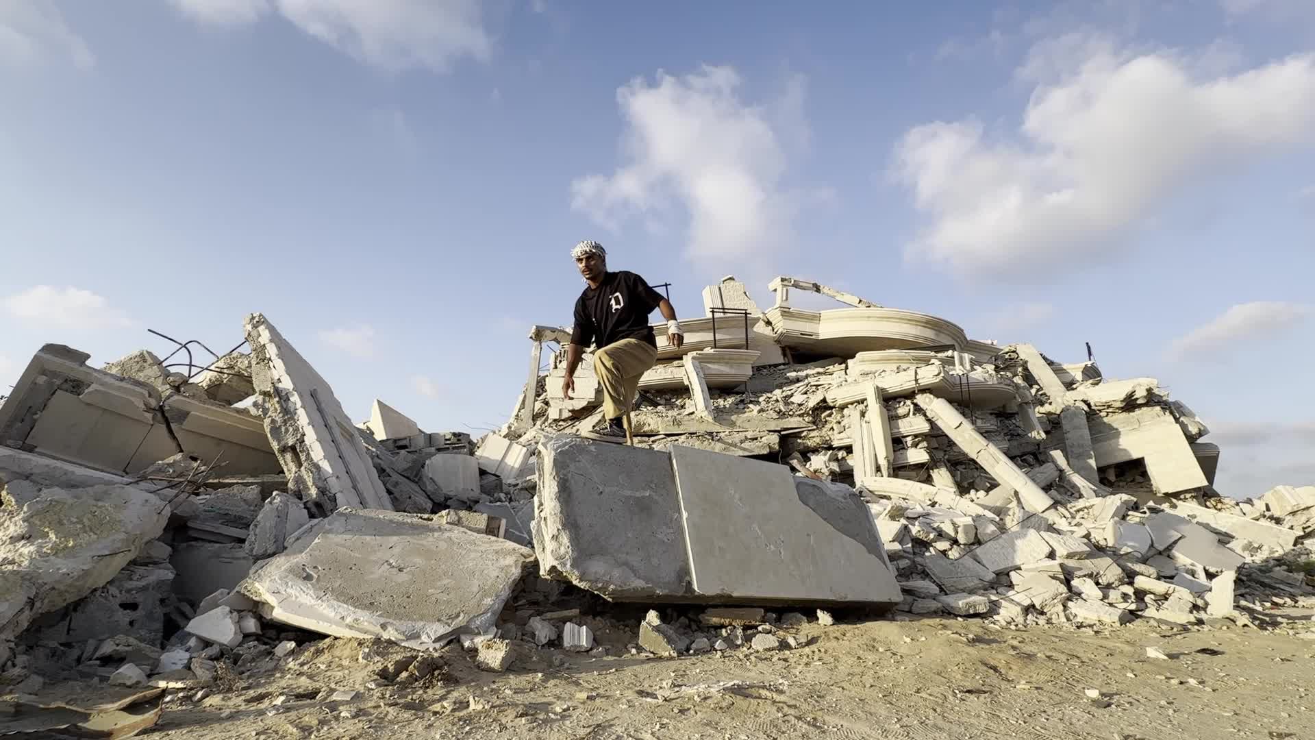 Parkour in Gaza Among Ruins of Bombed Building Amid Hamas-Israel Conflict