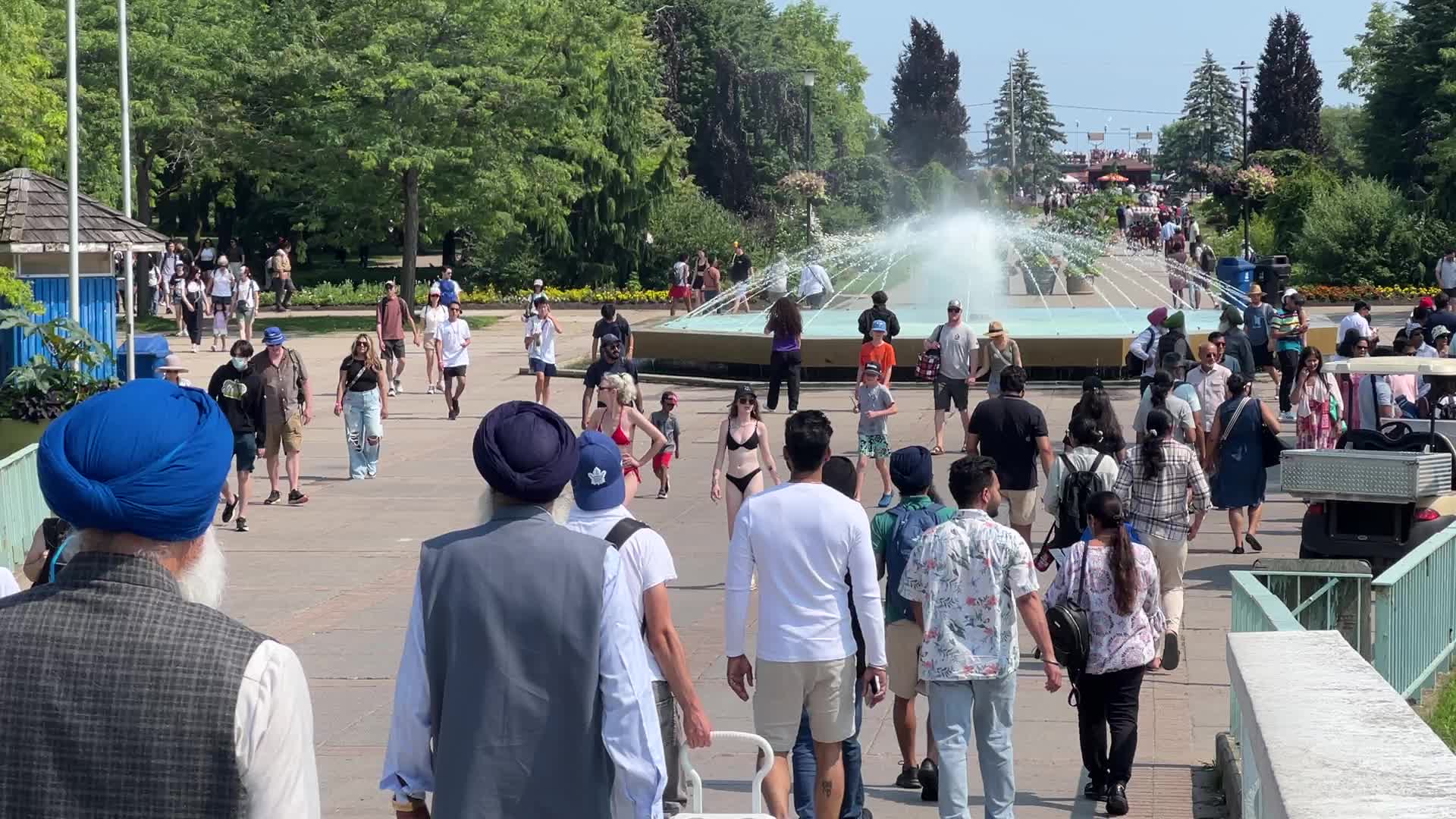 Daily life on Centre Island