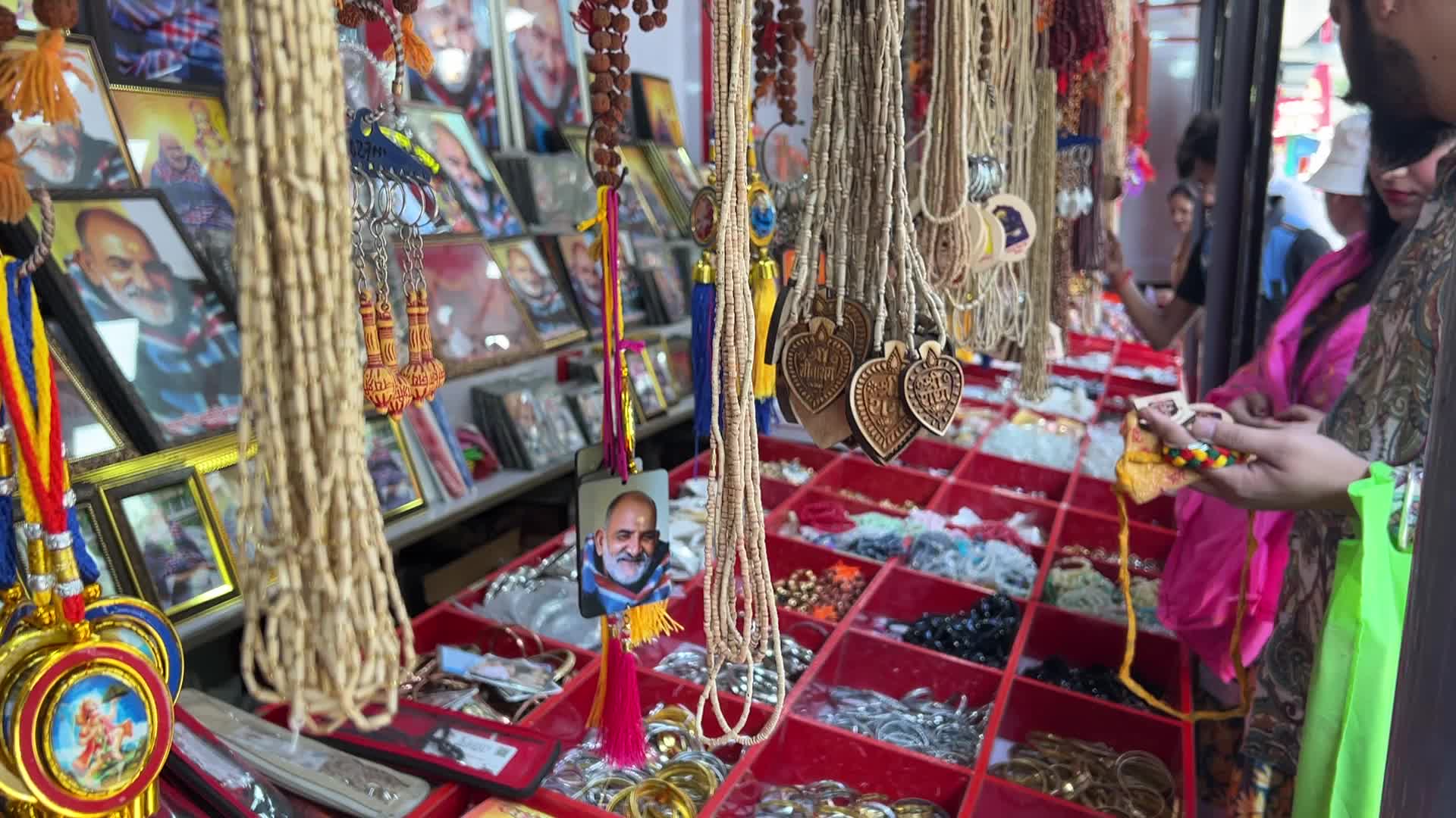 Neem Karori Baba Kainchi Dham Ashram