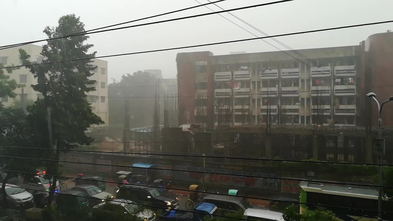Rain in Dhaka