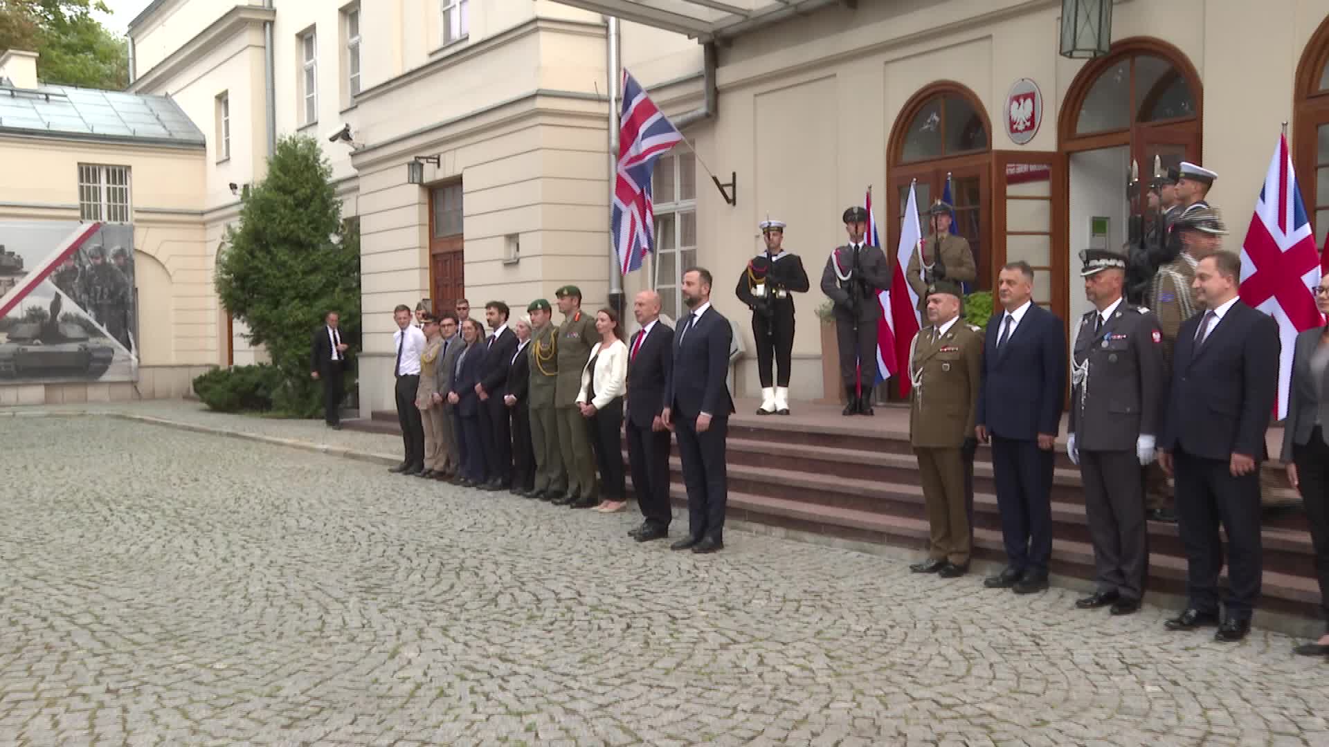 POLAND BRITAIN DEFENSE