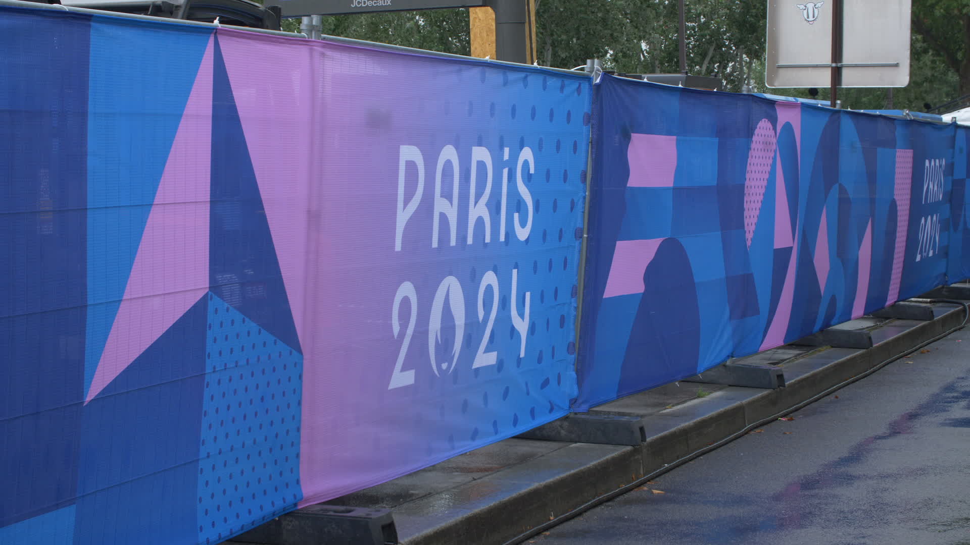 Last preparations hours before the start of the Olympics