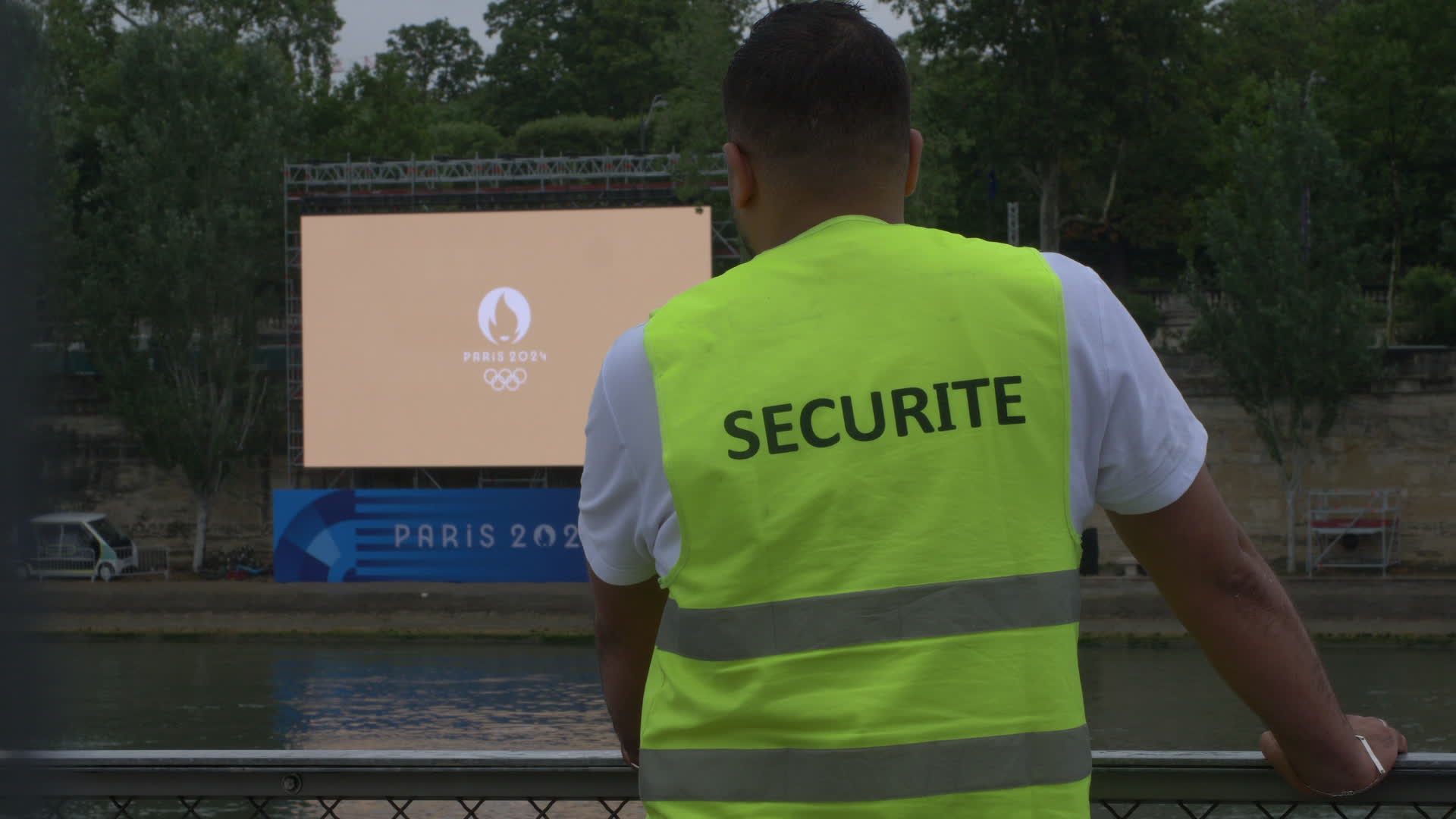 Last preparations hours before the start of the Olympics