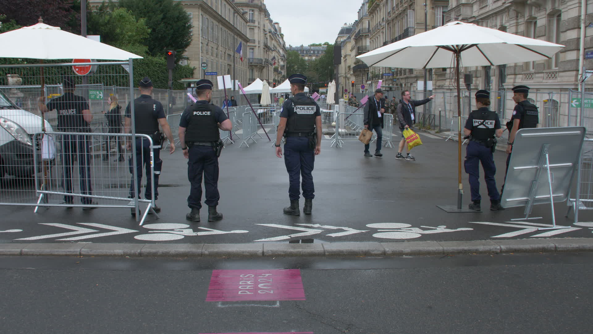 Last preparations hours before the start of the Olympics