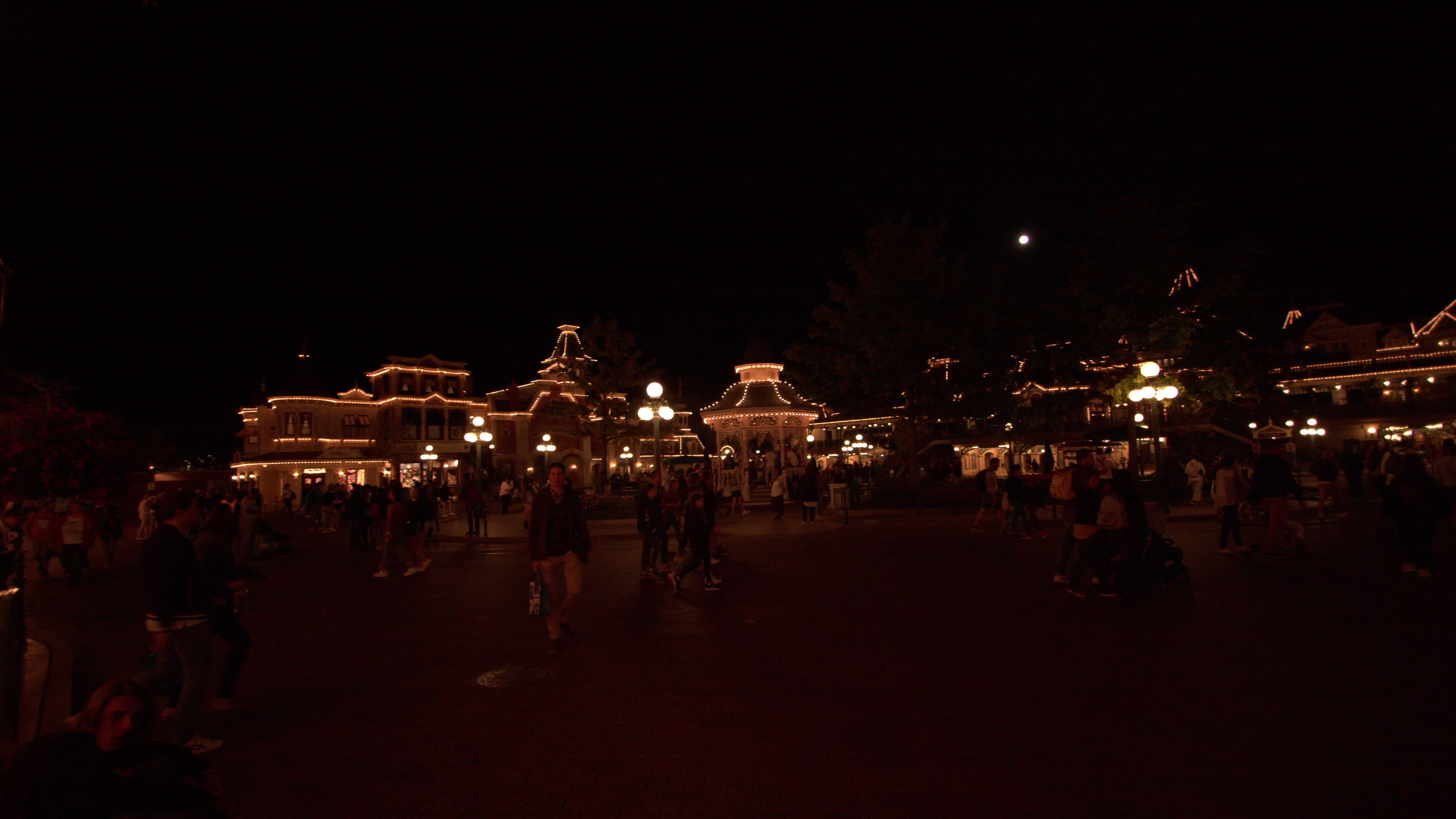 Daily Life At Disneyland Paris