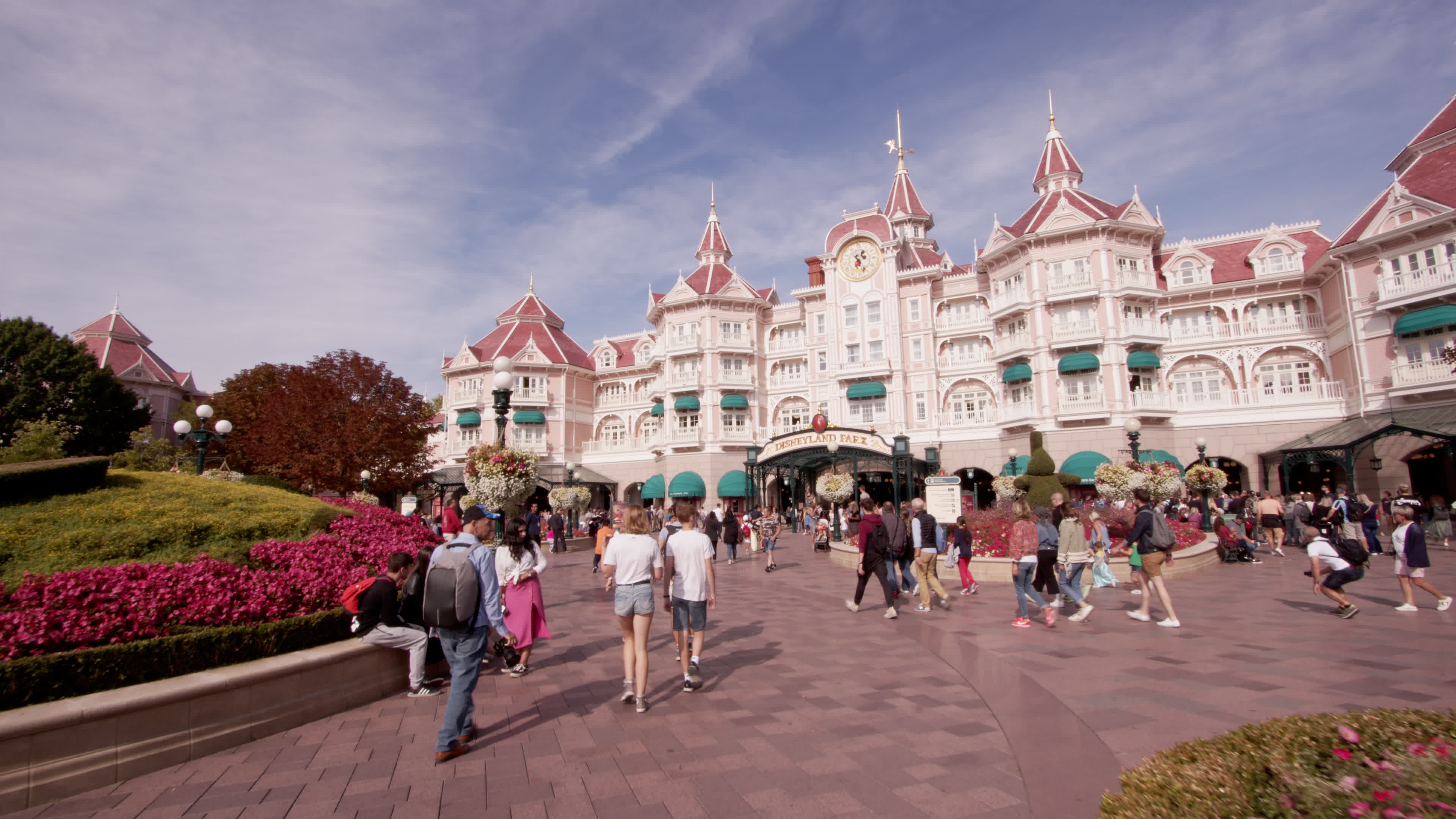 Daily Life At Disneyland Paris