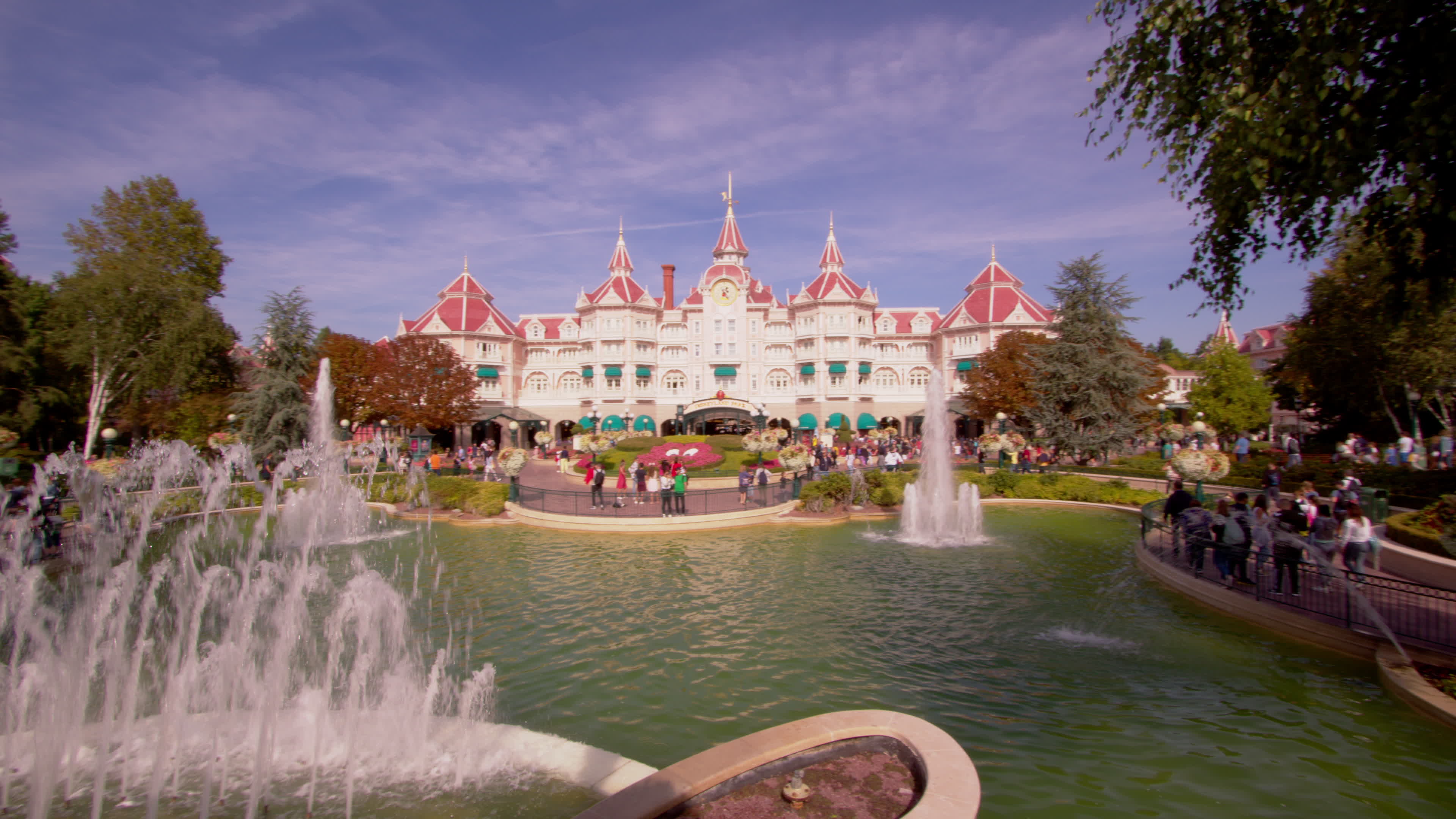 Daily Life At Disneyland Paris
