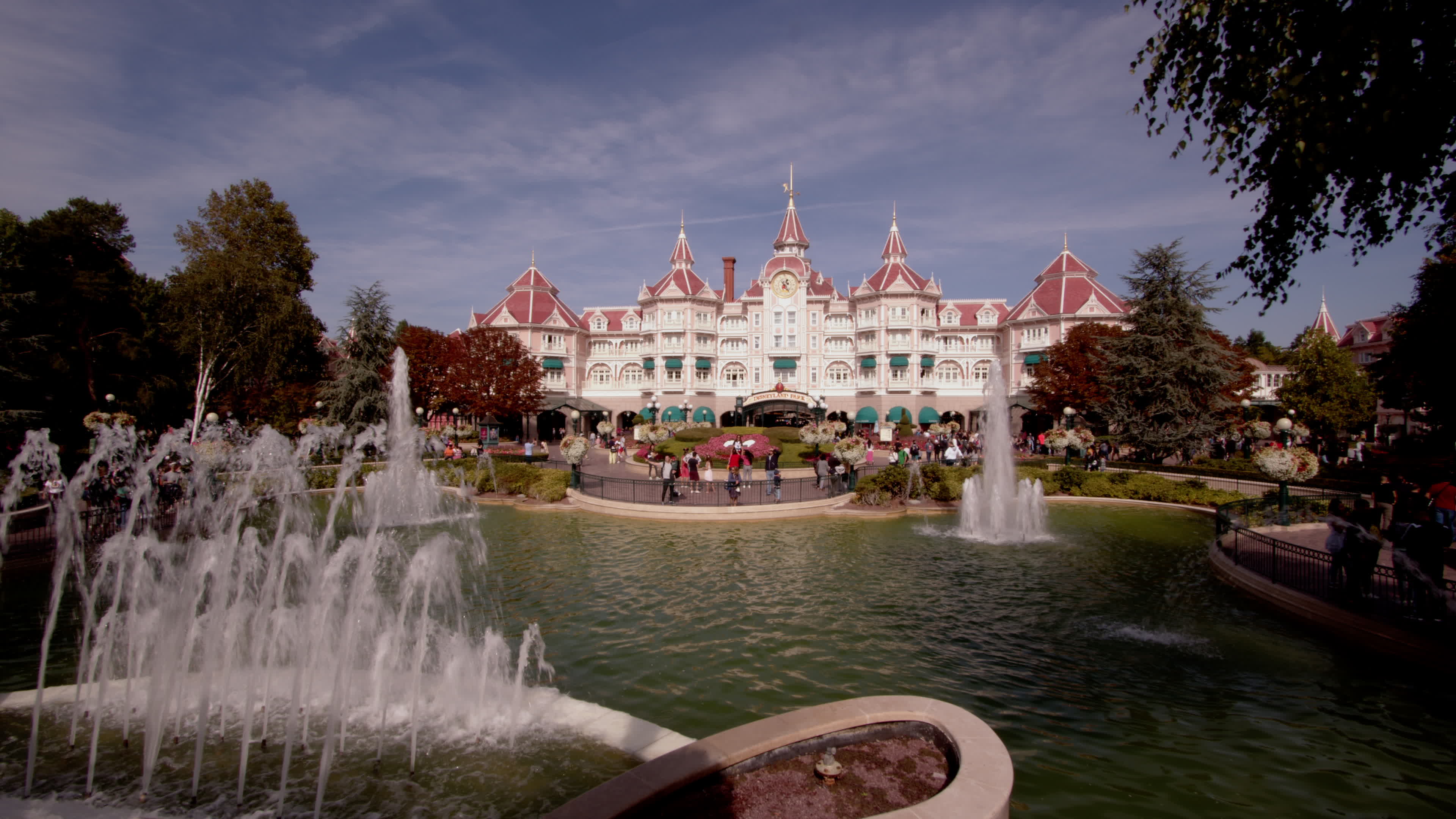 Daily Life At Disneyland Paris