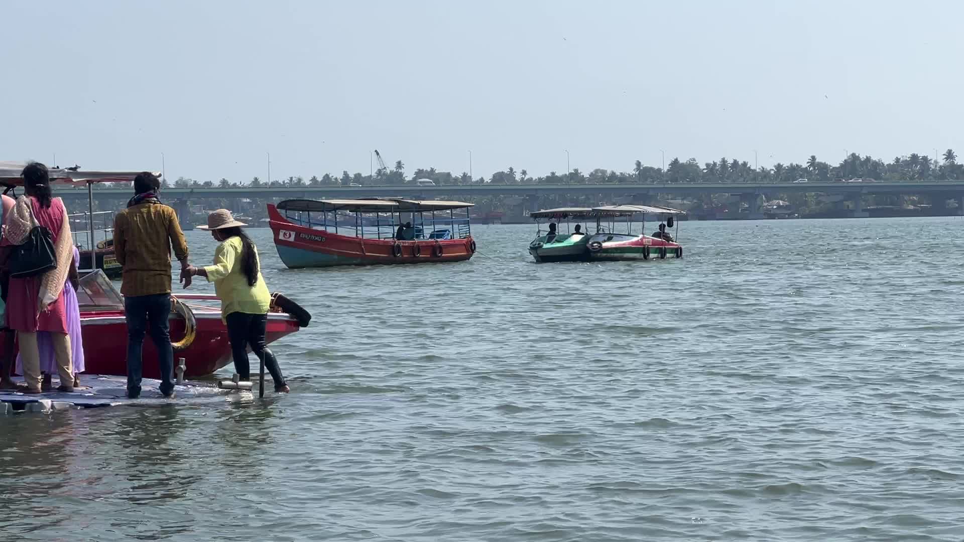 Daily life at Sambranikodi Island