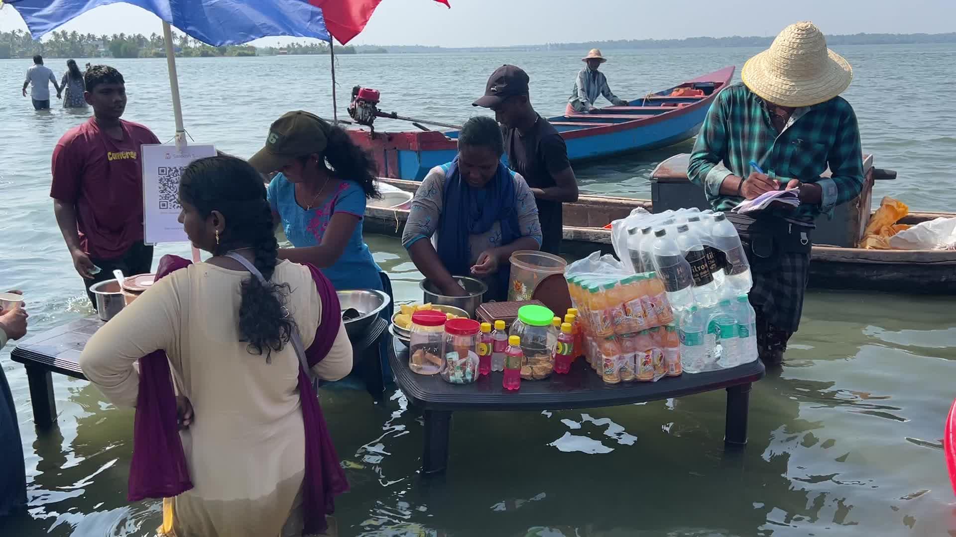 Daily life at Sambranikodi Island